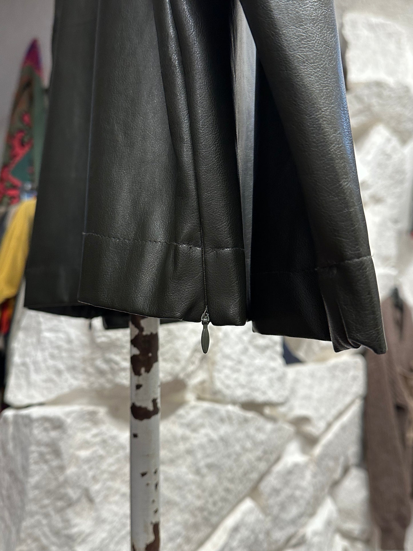 Leather pullover smock レザー スモック プルオーバー Toto Vintage store Vintage clothing Praha Prague プラハ 古着屋 古着 ユーロ古着 ヨーロッパ古着 古着卸 フランス買い付け