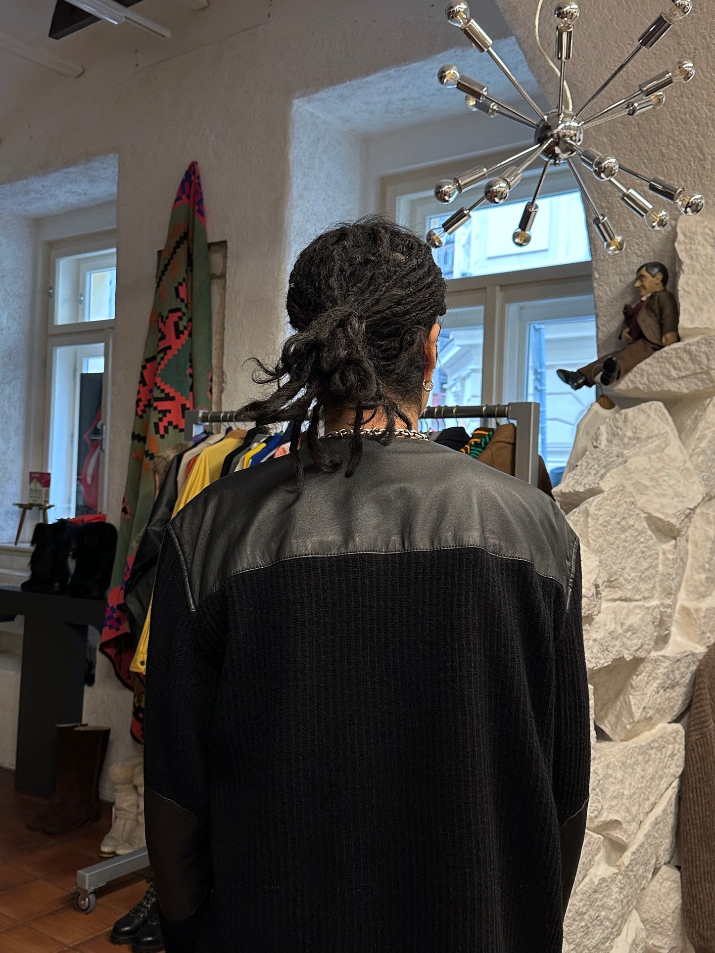 Leather Wool Cardigan レザー ニット 
カーディガン Black 黒 エルボーパッチ Toto Vintage store Vintage clothing Praha Prague プラハ 古着屋 古着 ユーロ古着 ヨーロッパ古着 古着卸 フランス買い付け