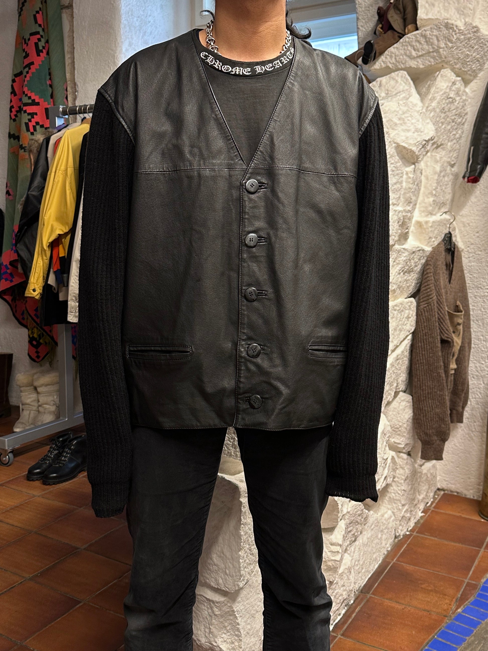 Leather Wool Cardigan レザー ニット 
カーディガン Black 黒 エルボーパッチ Toto Vintage store Vintage clothing Praha Prague プラハ 古着屋 古着 ユーロ古着 ヨーロッパ古着 古着卸 フランス買い付け
