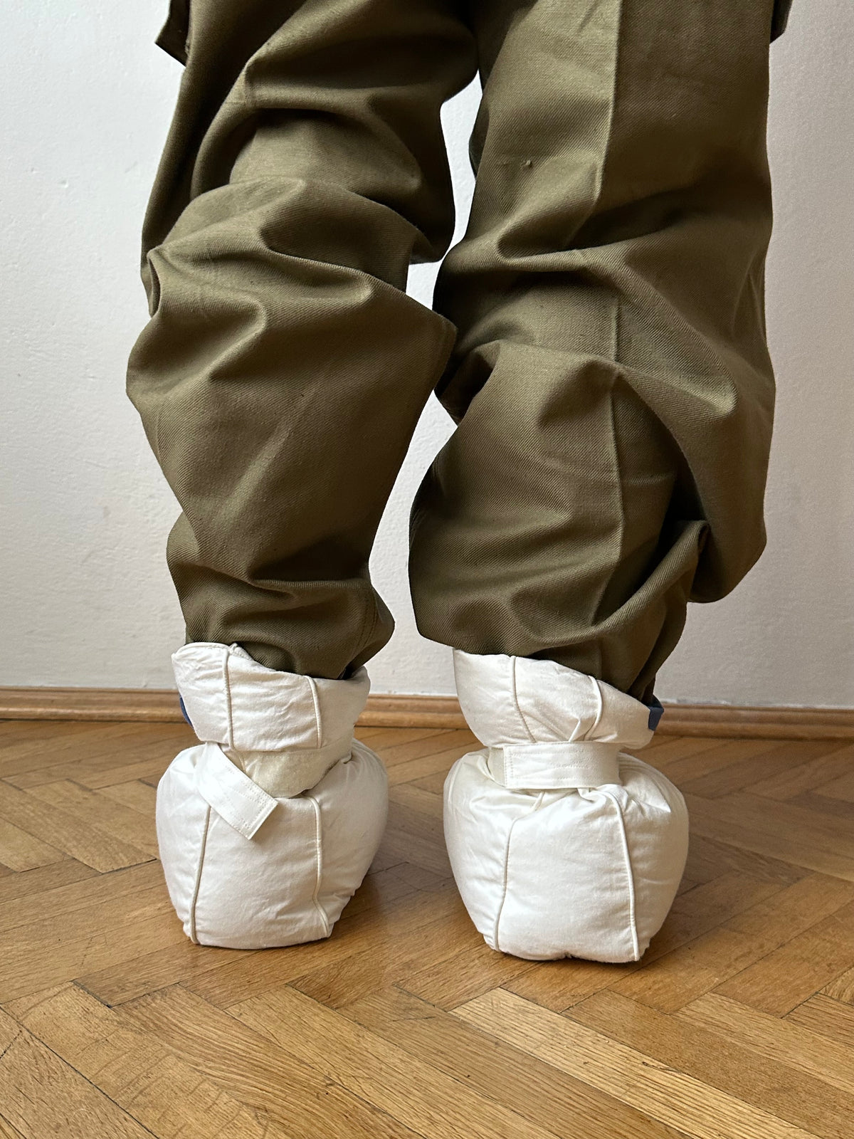 Péřové pokojové boty (deadstock) – 28–29 cm
