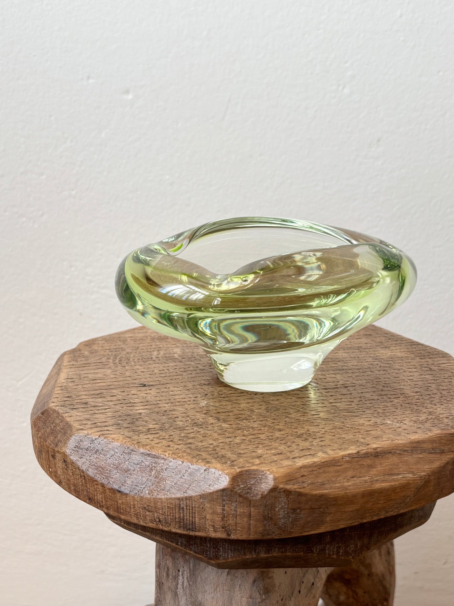 70s Hezky Český glass pea green