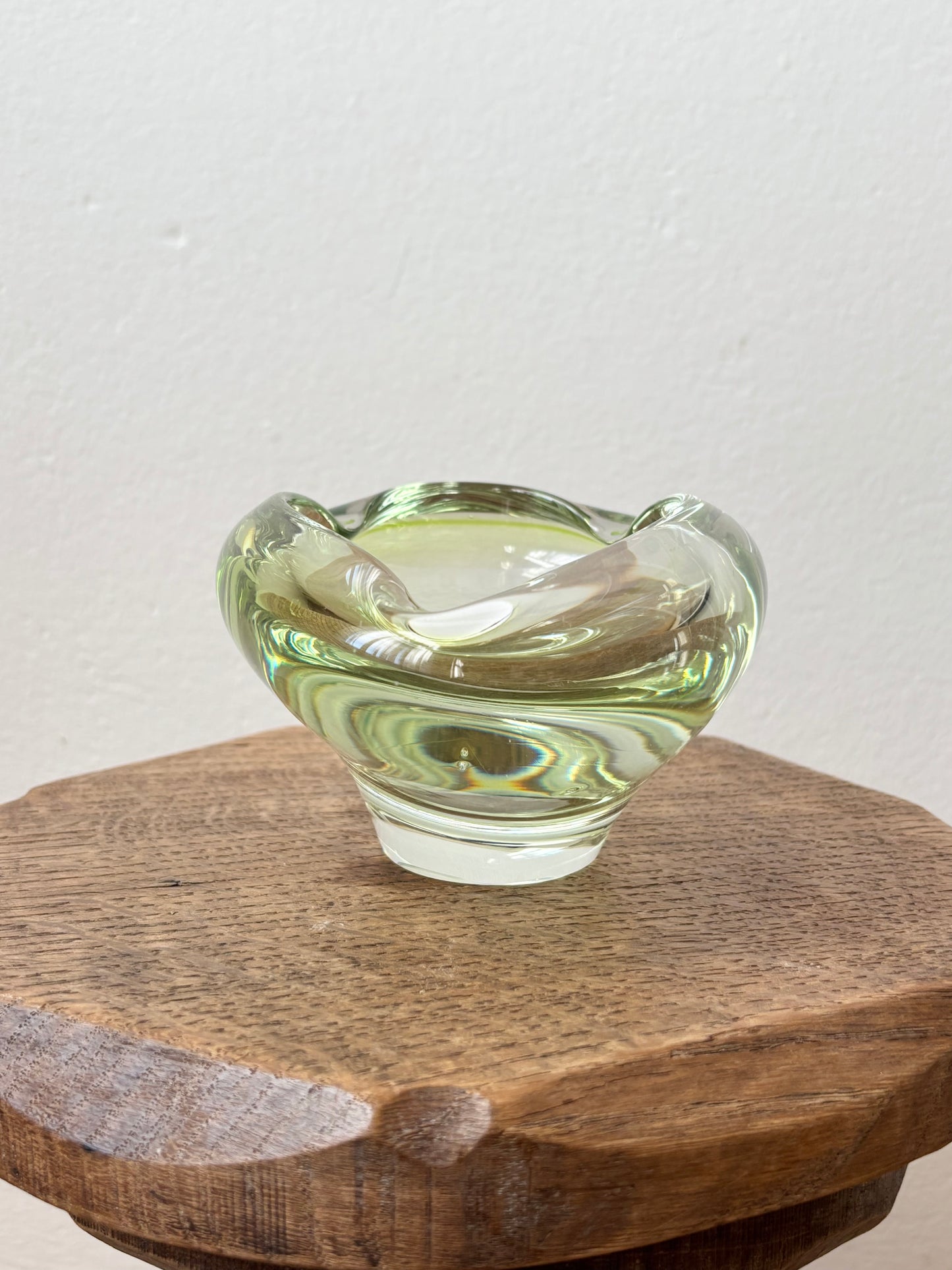 70s Hezky Český glass pea green