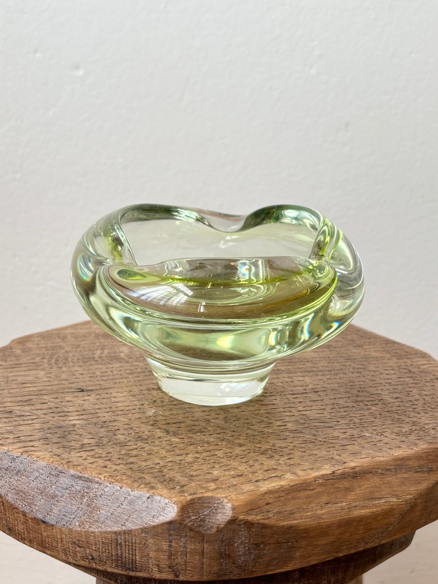 70s Hezky Český glass pea green