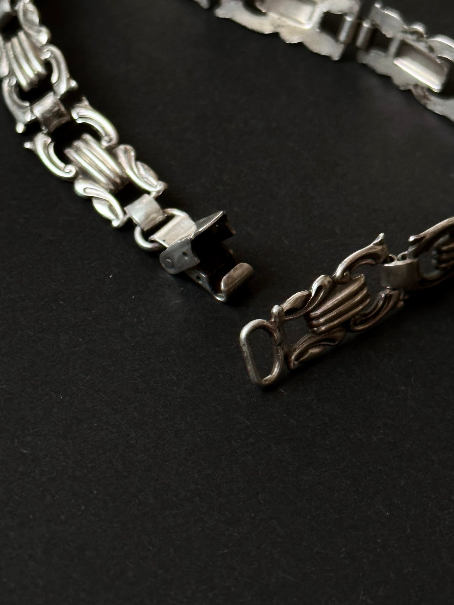 German 835 Art Nouveau