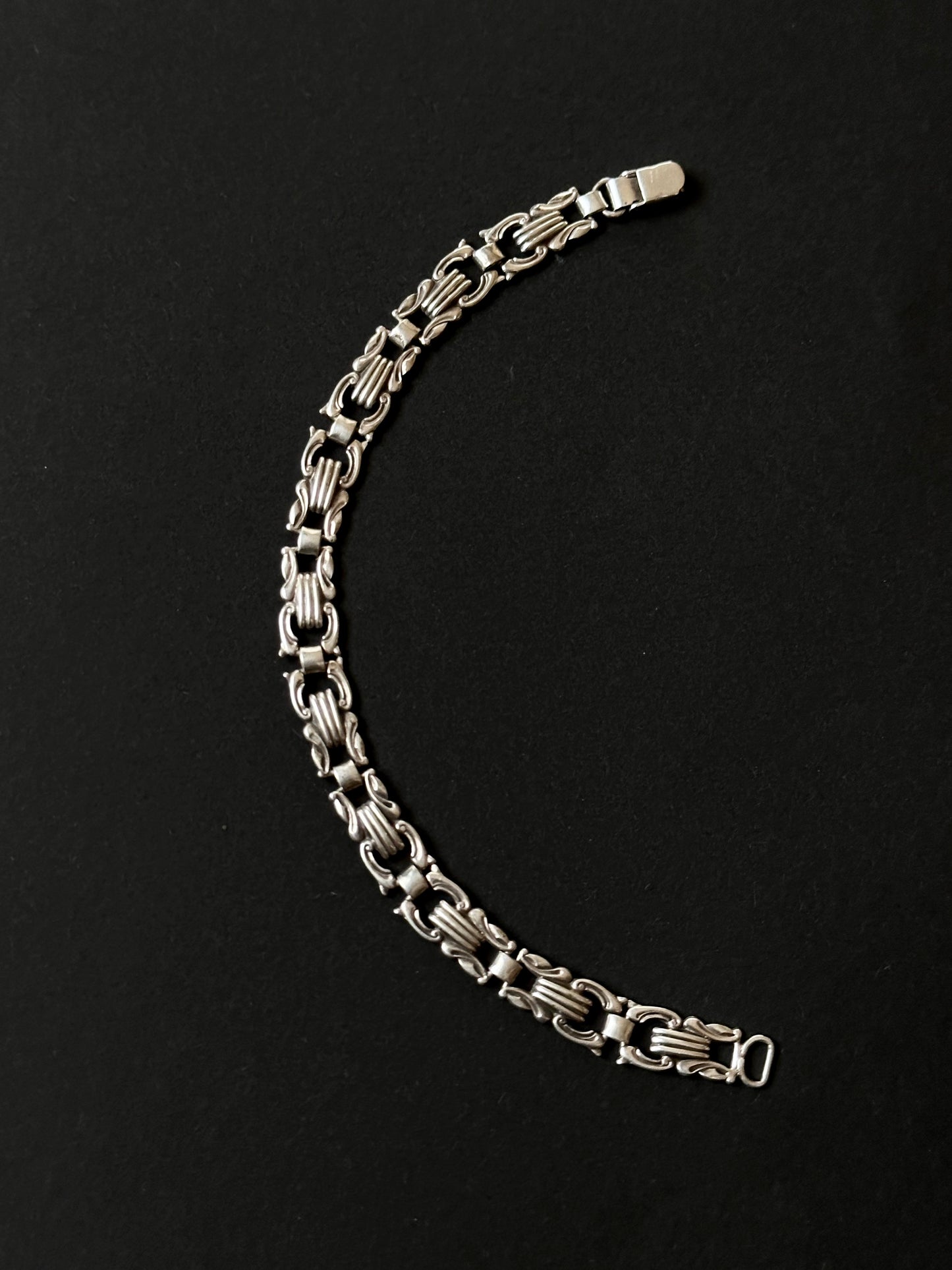 German 835 Art Nouveau