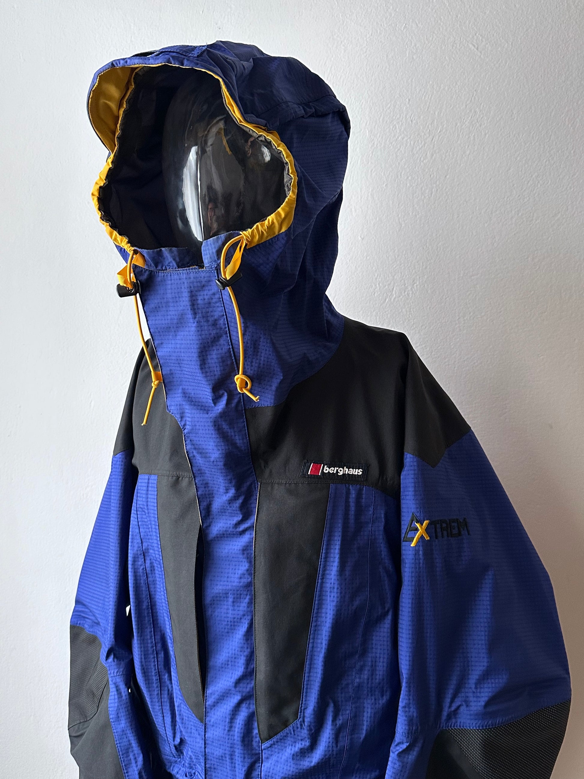 1990's Berghaus Extrem gore-tex jacket バーグハウス 90年代 Vintage Outdoor UK Made in GT.Btitain ゴアテックス Toto Praha Vintage clothing store Antique shop イギリス古着 古着屋 プラハ 