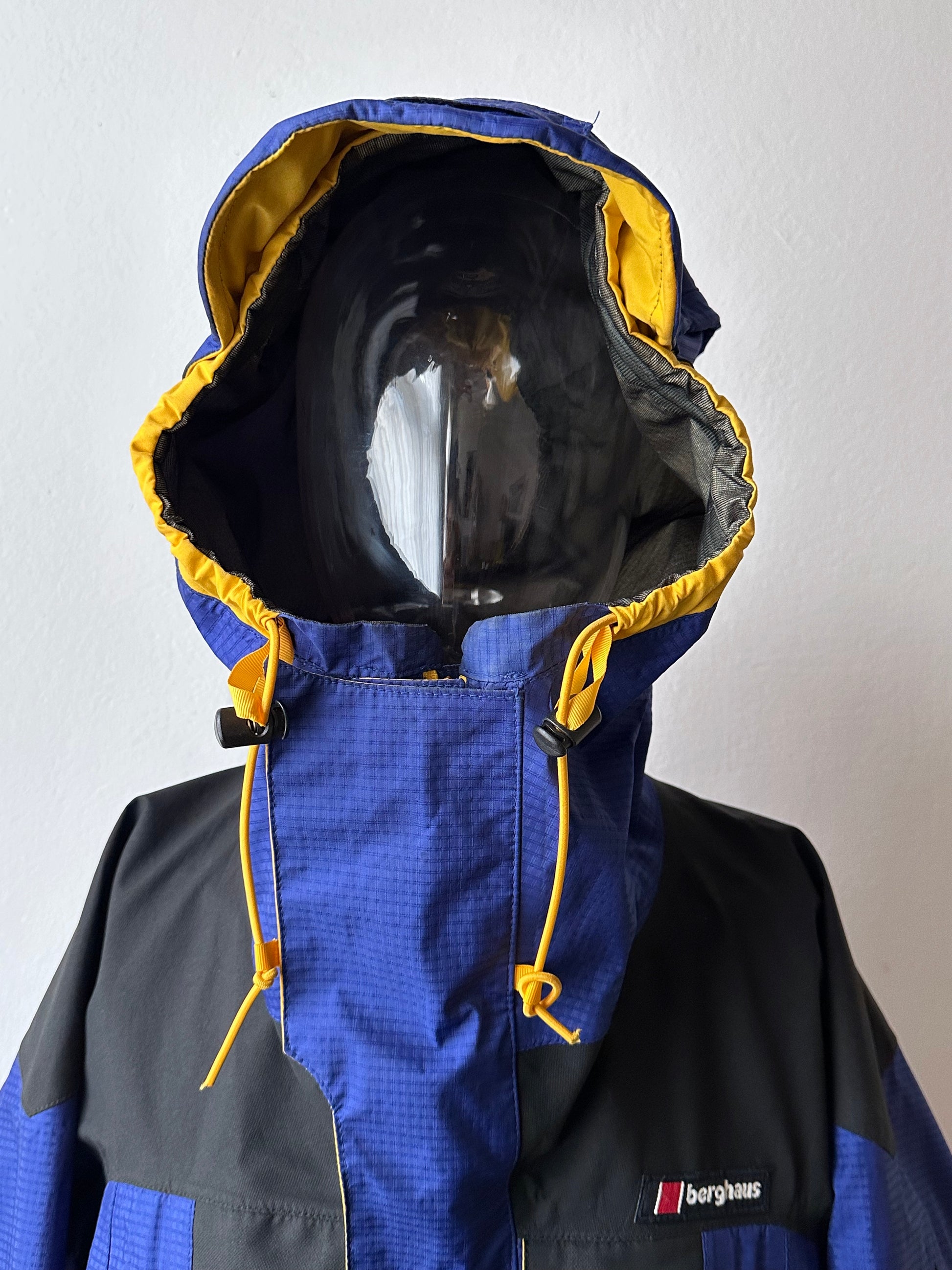 1990's Berghaus Extrem gore-tex jacket バーグハウス 90年代 Vintage Outdoor UK Made in GT.Btitain ゴアテックス Toto Praha Vintage clothing store Antique shop イギリス古着 古着屋 プラハ 