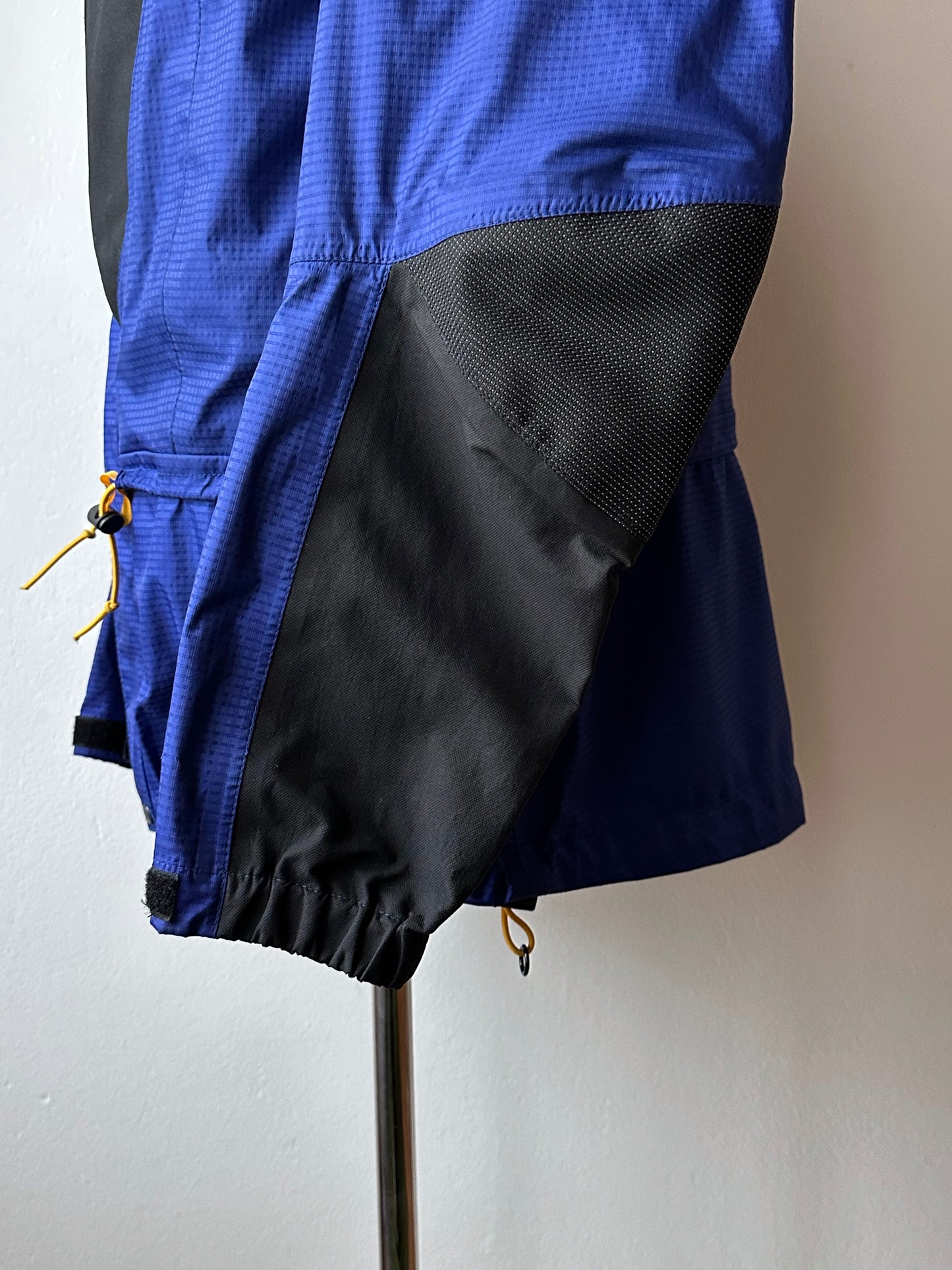 1990s Berghaus Extrem gore-tex jacket