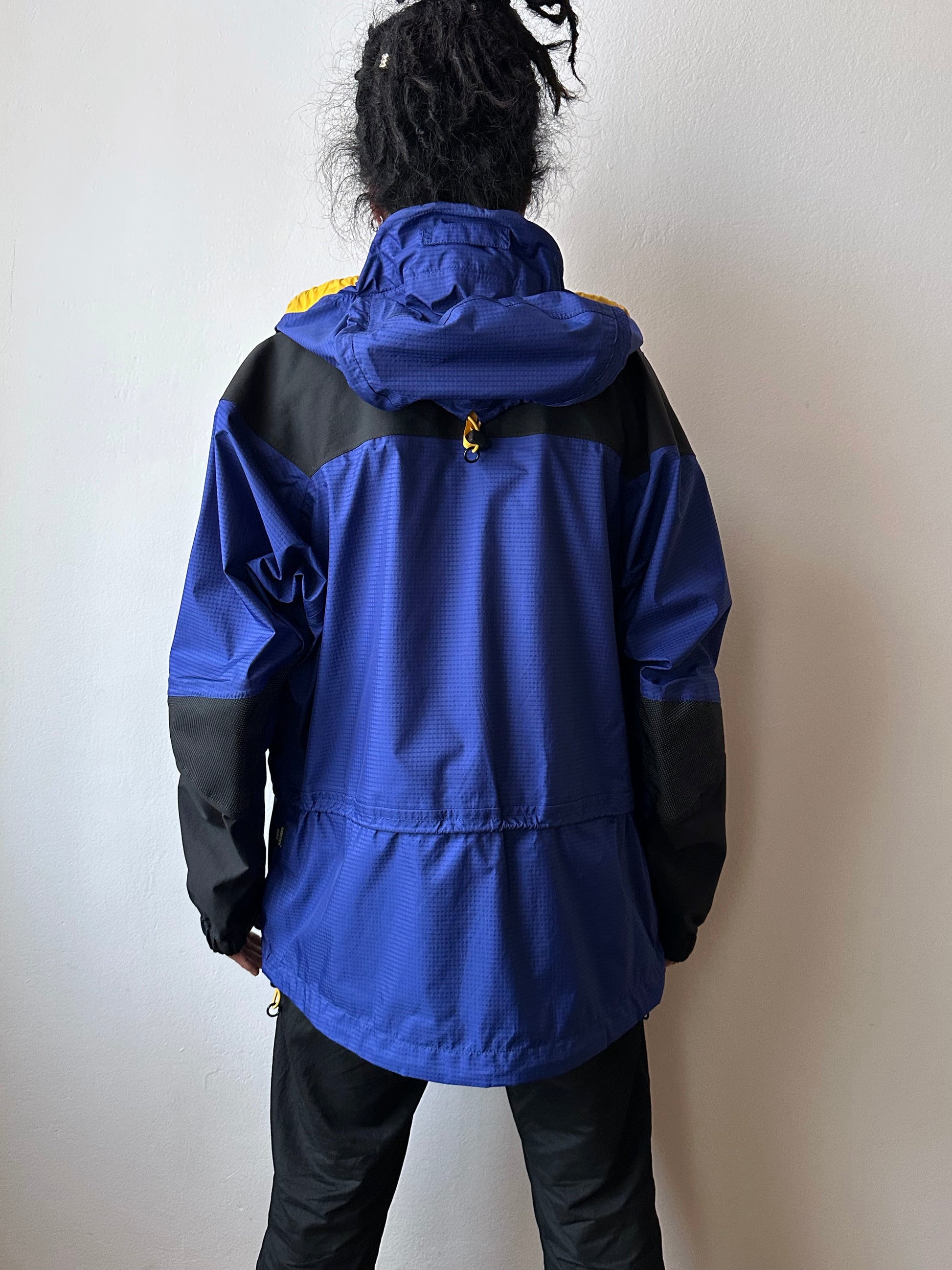 1990's Berghaus Extrem gore-tex jacket バーグハウス 90年代 Vintage Outdoor UK Made in GT.Btitain ゴアテックス Toto Praha Vintage clothing store Antique shop イギリス古着 古着屋 プラハ 