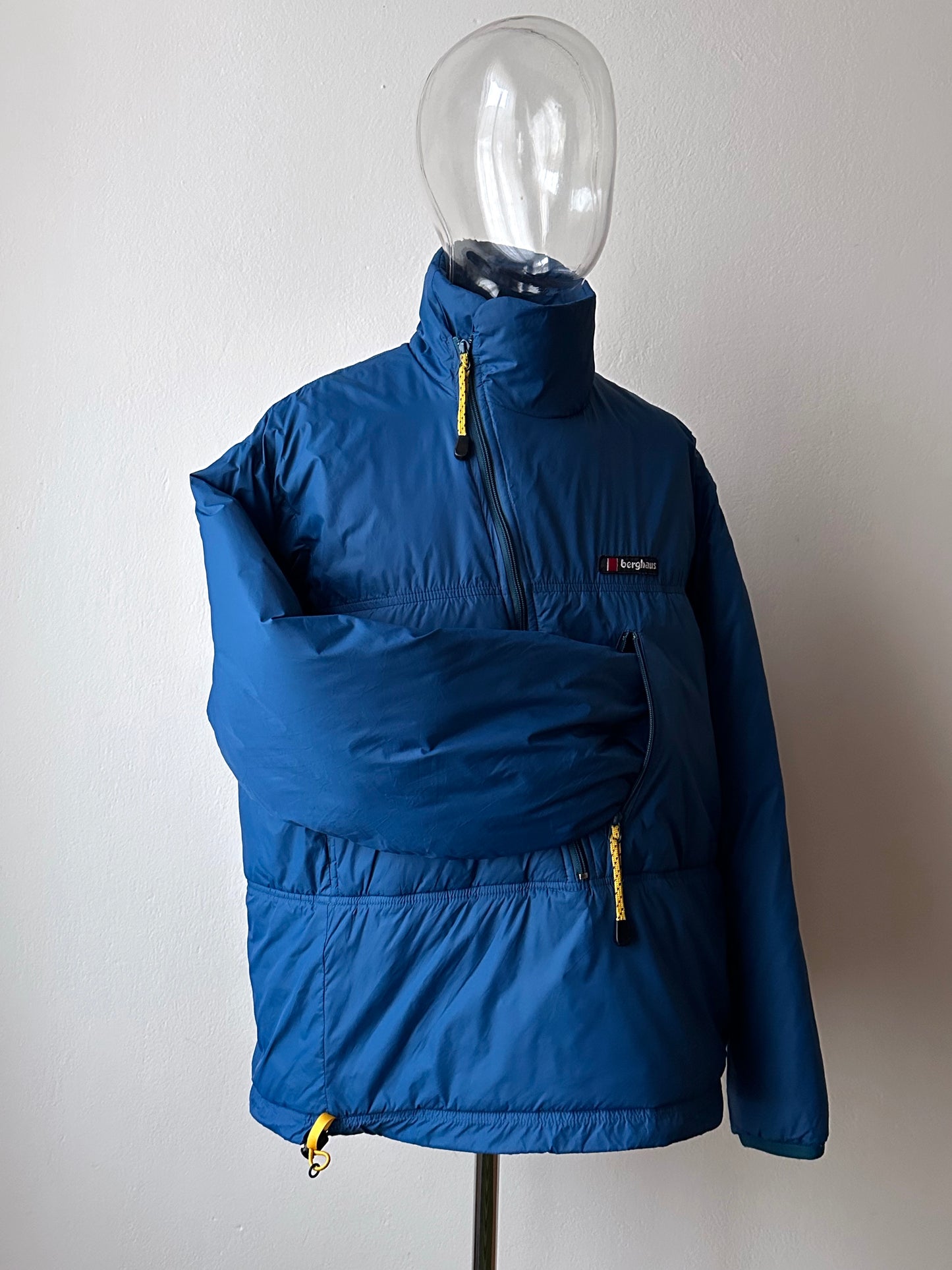 90's Berghaus Aqtash Extrem Polarguard バーグハウス  90年代 Made in GT.Britain UK OASIS オアシス TOTO プラハ 古着屋 Vintage clothing store Showroom Prague Antique shop アンティークショップ ユーロ古着 イギリス古着 ヨーロッパ古着 ユーロヴィンテージ 古着卸 totototrip 