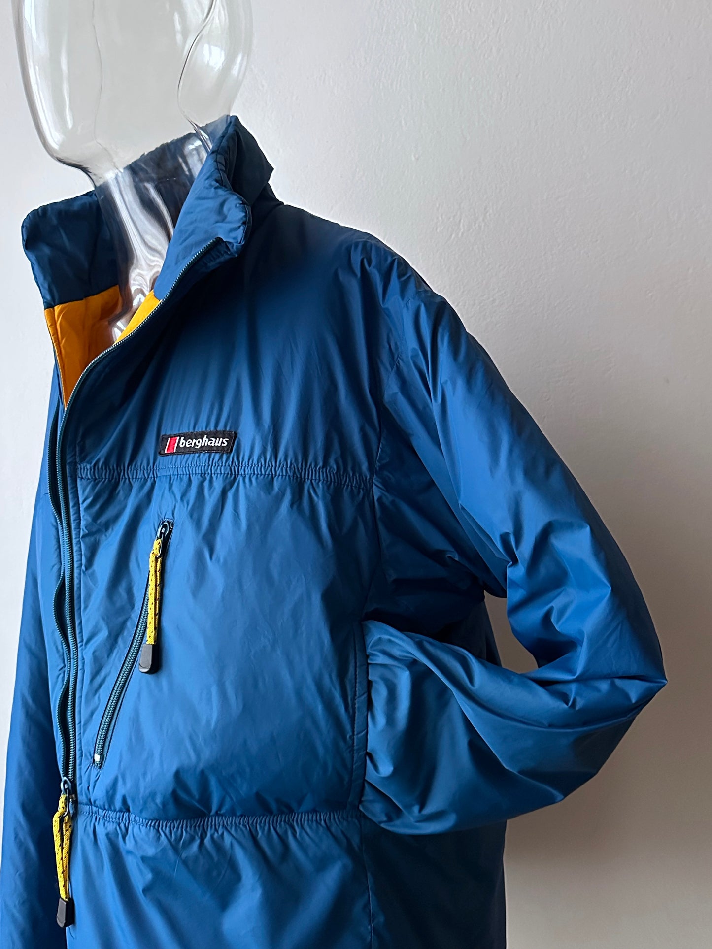 90's Berghaus Aqtash Extrem Polarguard バーグハウス  90年代 Made in GT.Britain UK OASIS オアシス TOTO プラハ 古着屋 Vintage clothing store Showroom Prague Antique shop アンティークショップ ユーロ古着 イギリス古着 ヨーロッパ古着 ユーロヴィンテージ 古着卸 totototrip 