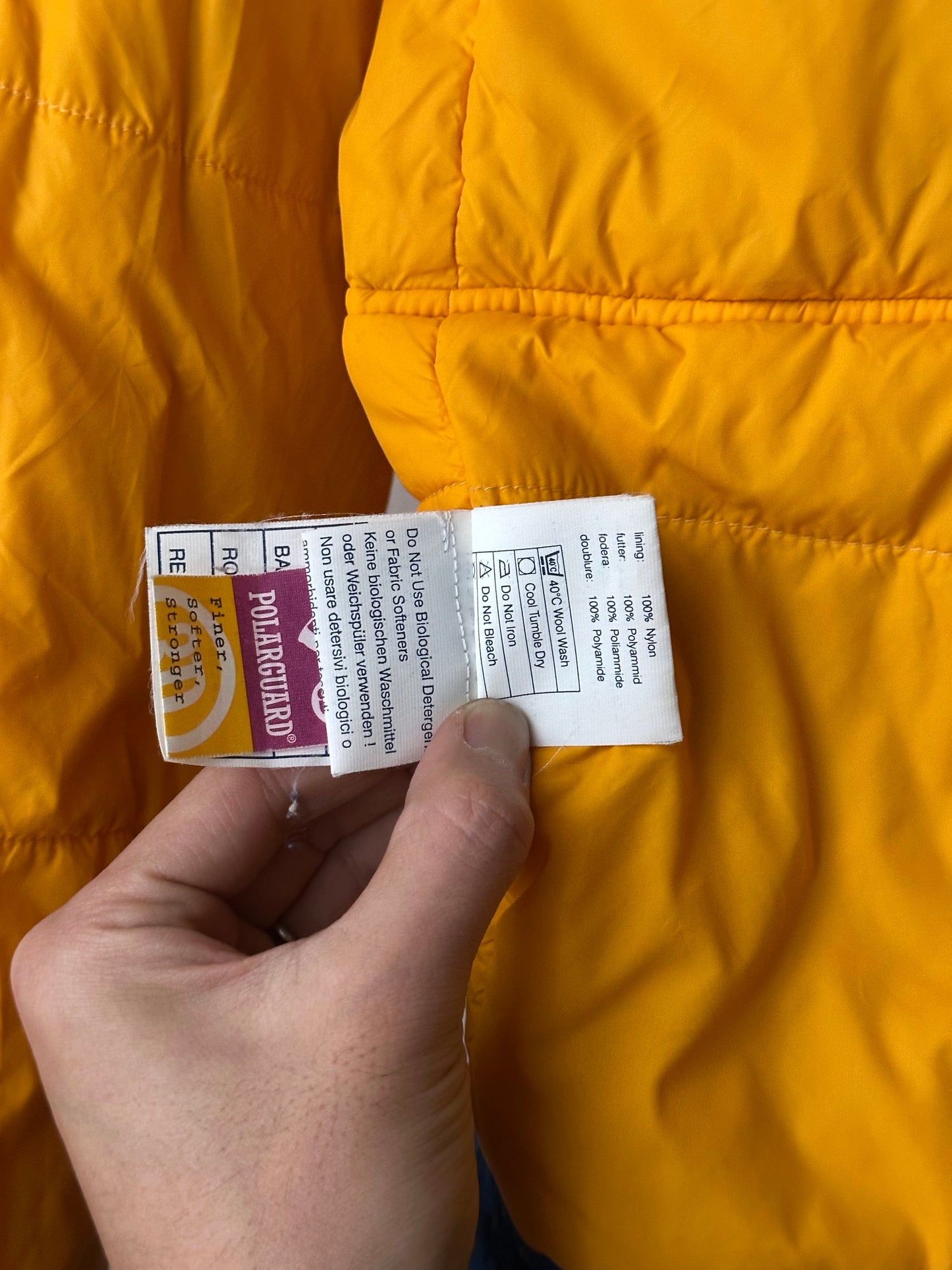 90's Berghaus Aqtash Extrem Polarguard バーグハウス  90年代 Made in GT.Britain UK OASIS オアシス TOTO プラハ 古着屋 Vintage clothing store Showroom Prague Antique shop アンティークショップ ユーロ古着 イギリス古着 ヨーロッパ古着 ユーロヴィンテージ 古着卸 totototrip 