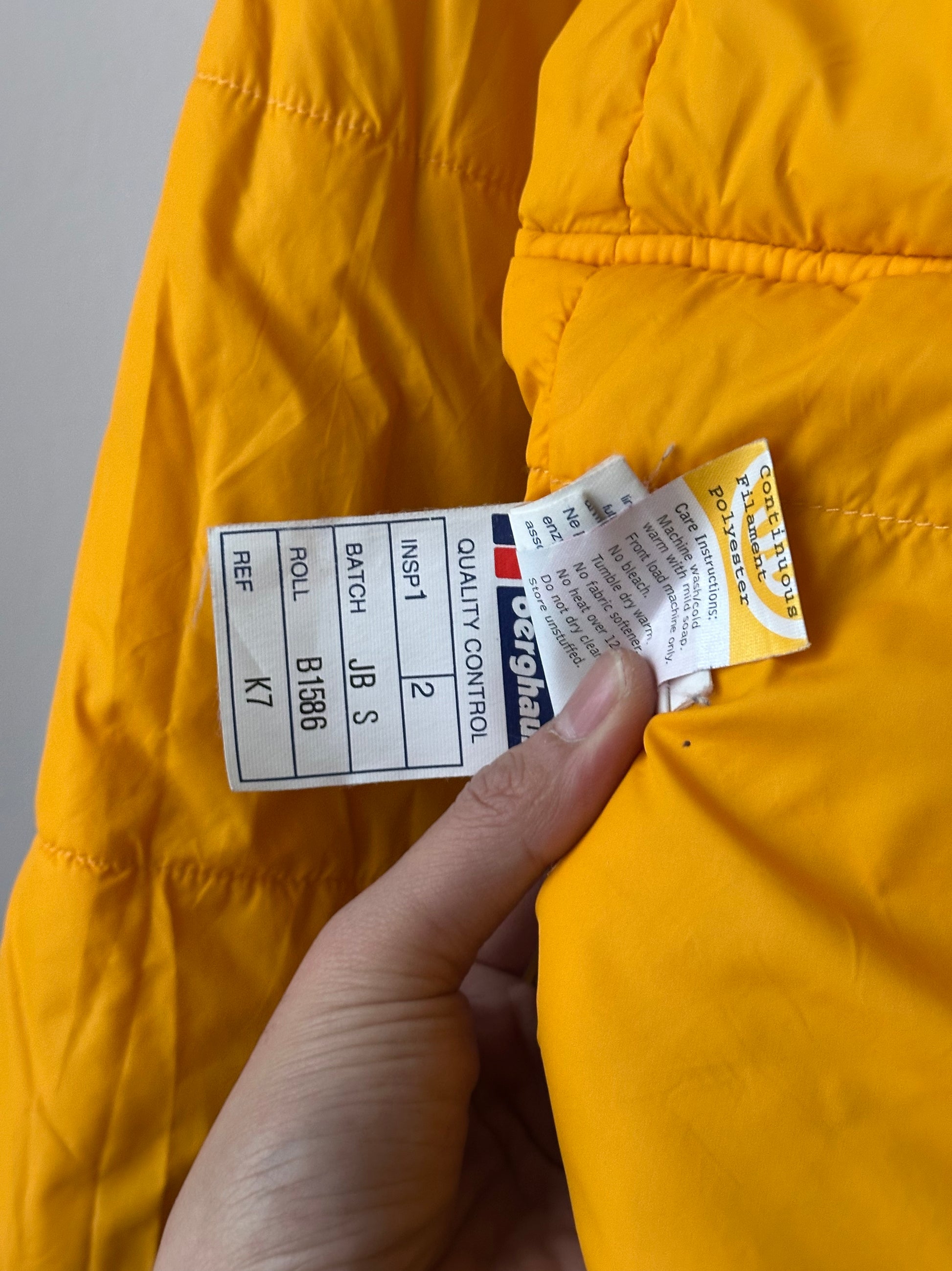 90's Berghaus Aqtash Extrem Polarguard バーグハウス  90年代 Made in GT.Britain UK OASIS オアシス TOTO プラハ 古着屋 Vintage clothing store Showroom Prague Antique shop アンティークショップ ユーロ古着 イギリス古着 ヨーロッパ古着 ユーロヴィンテージ 古着卸 totototrip 