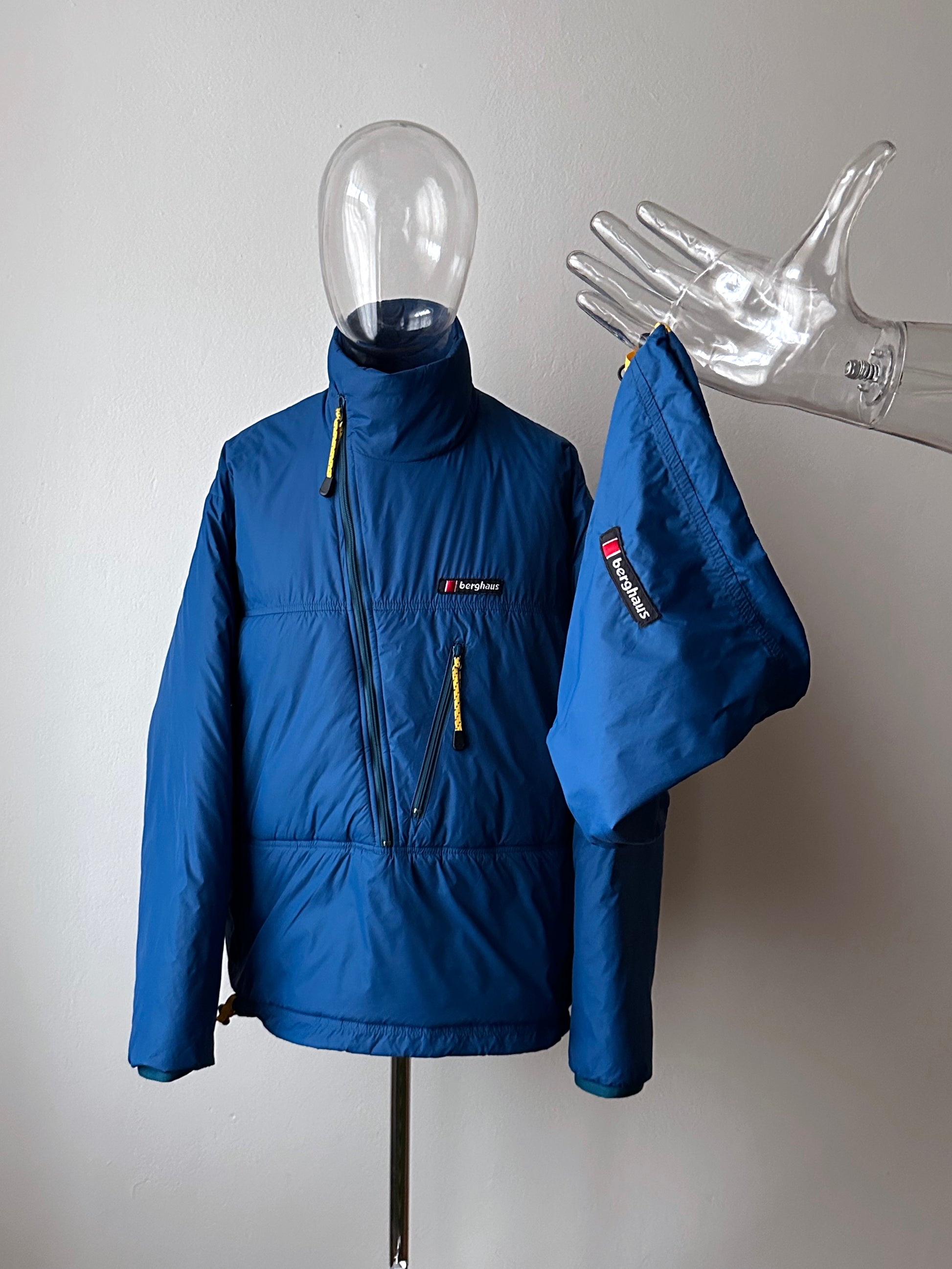 90's Berghaus Aqtash Extrem Polarguard バーグハウス  90年代 Made in GT.Britain UK OASIS オアシス TOTO プラハ 古着屋 Vintage clothing store Showroom Prague Antique shop アンティークショップ ユーロ古着 イギリス古着 ヨーロッパ古着 ユーロヴィンテージ 古着卸 totototrip 