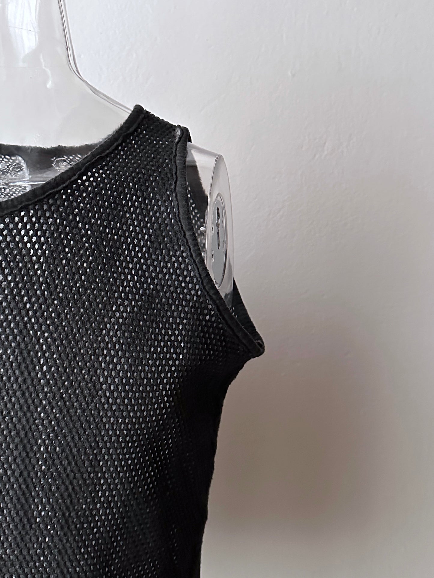 90s black mesh tank top - M