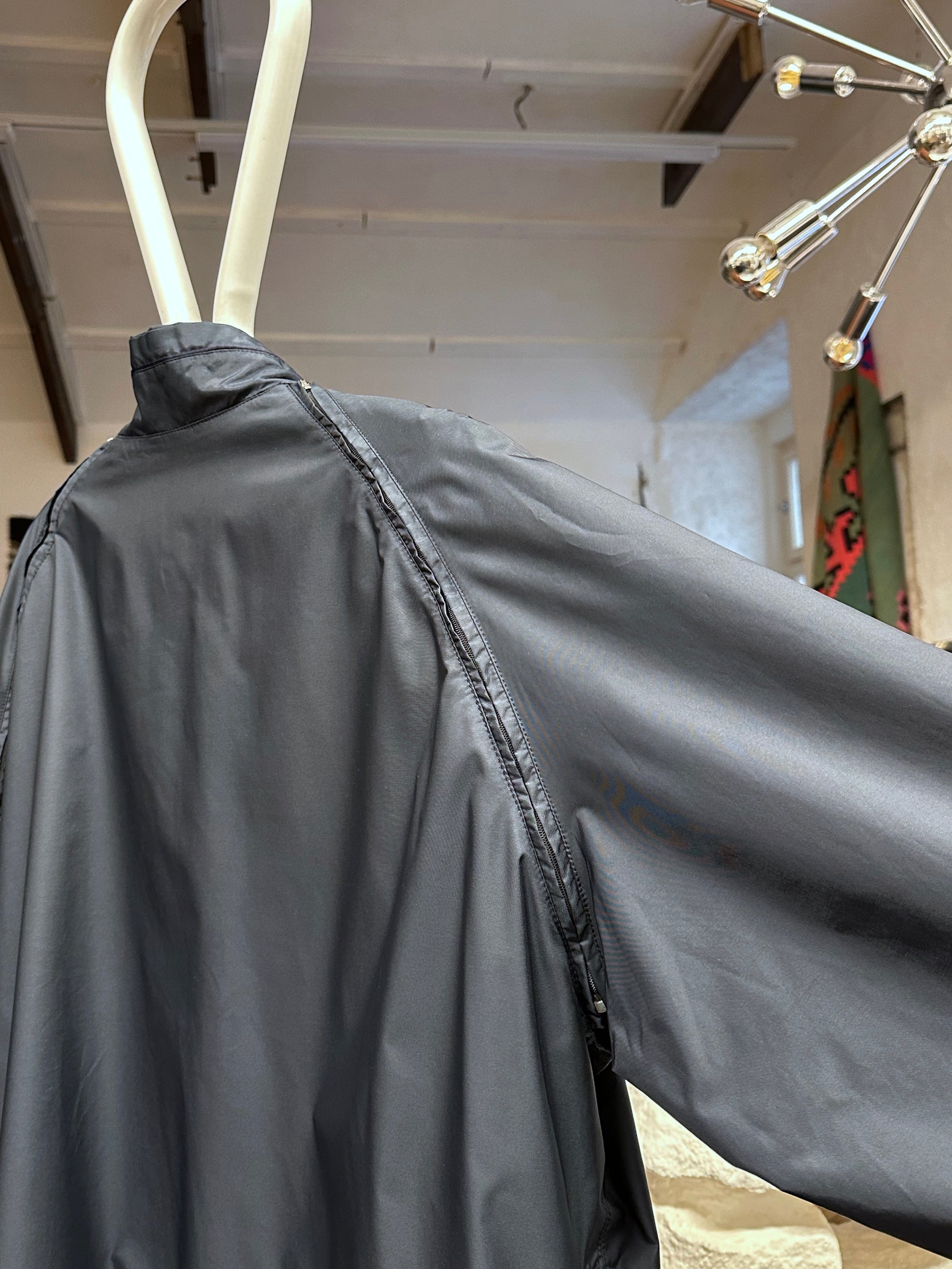 Hugo Boss Golf Vintage ヴィンテージ Y2k 2000's 2000年代 Toto Praha Prague Vintage clothing store 古着屋 古着 ユーロ古着 ヨーロッパ古着 プラハ テック modern モダン Nylon Jacket ナイロン 