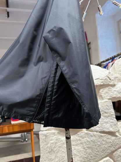 Hugo Boss Golf Vintage ヴィンテージ Y2k 2000's 2000年代 Toto Praha Prague Vintage clothing store 古着屋 古着 ユーロ古着 ヨーロッパ古着 プラハ テック modern モダン Nylon Jacket ナイロン 