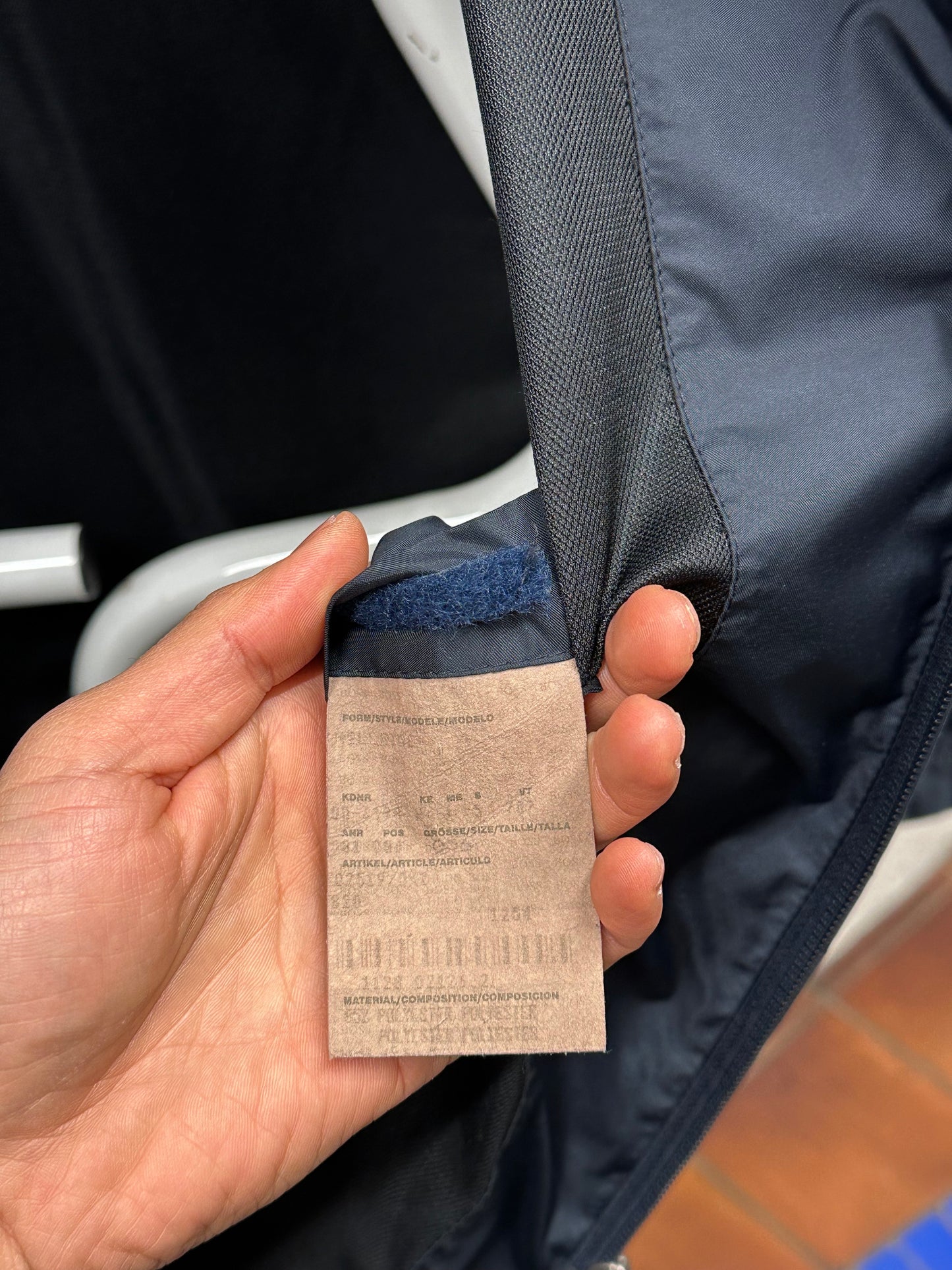 Hugo Boss Golf Vintage ヴィンテージ Y2k 2000's 2000年代 Toto Praha Prague Vintage clothing store 古着屋 古着 ユーロ古着 ヨーロッパ古着 プラハ テック modern モダン Nylon Jacket ナイロン 