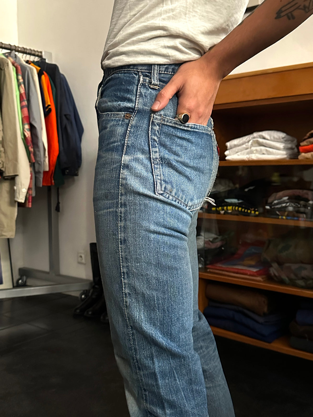 505 Big E 耳つき 60's 60年代 Levi's リーバイス 551ZXX ダブルエックス  過渡期 67年 68年 Vintage Jeans Denim Toto Praha Vintage clothing shop Antique shop 古着屋 プラハ Showroom appointment Prague ユーロ古着 ヨーロッパ古着 古着卸 ヴィンテージ