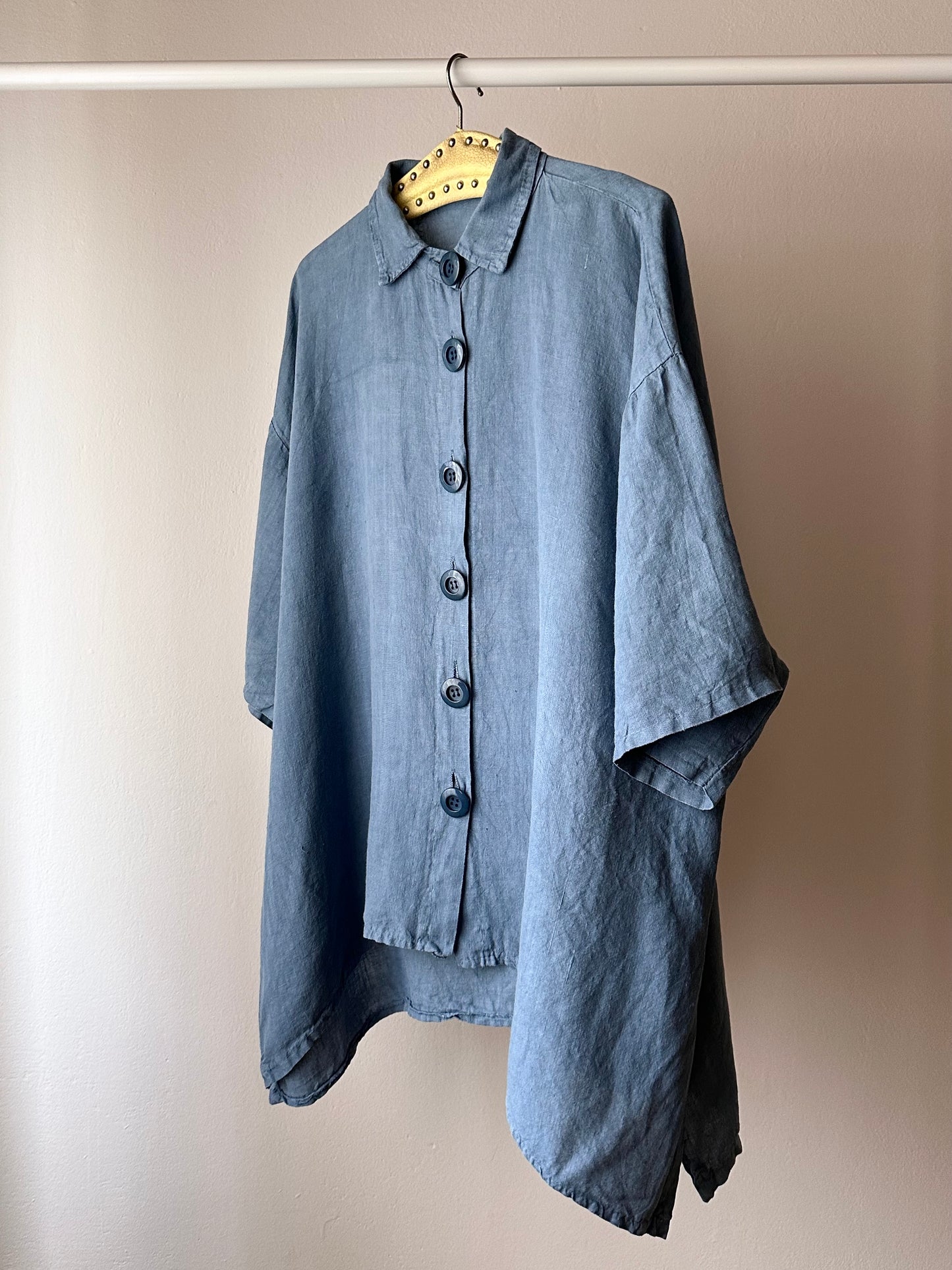 big boxy linen shirt