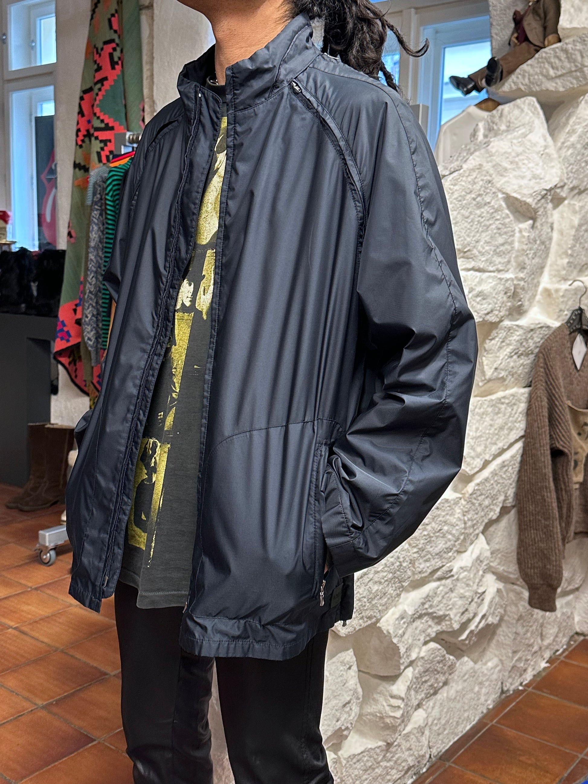 Hugo Boss Golf Vintage ヴィンテージ Y2k 2000's 2000年代 Toto Praha Prague Vintage clothing store 古着屋 古着 ユーロ古着 ヨーロッパ古着 プラハ テック modern モダン Nylon Jacket ナイロン 