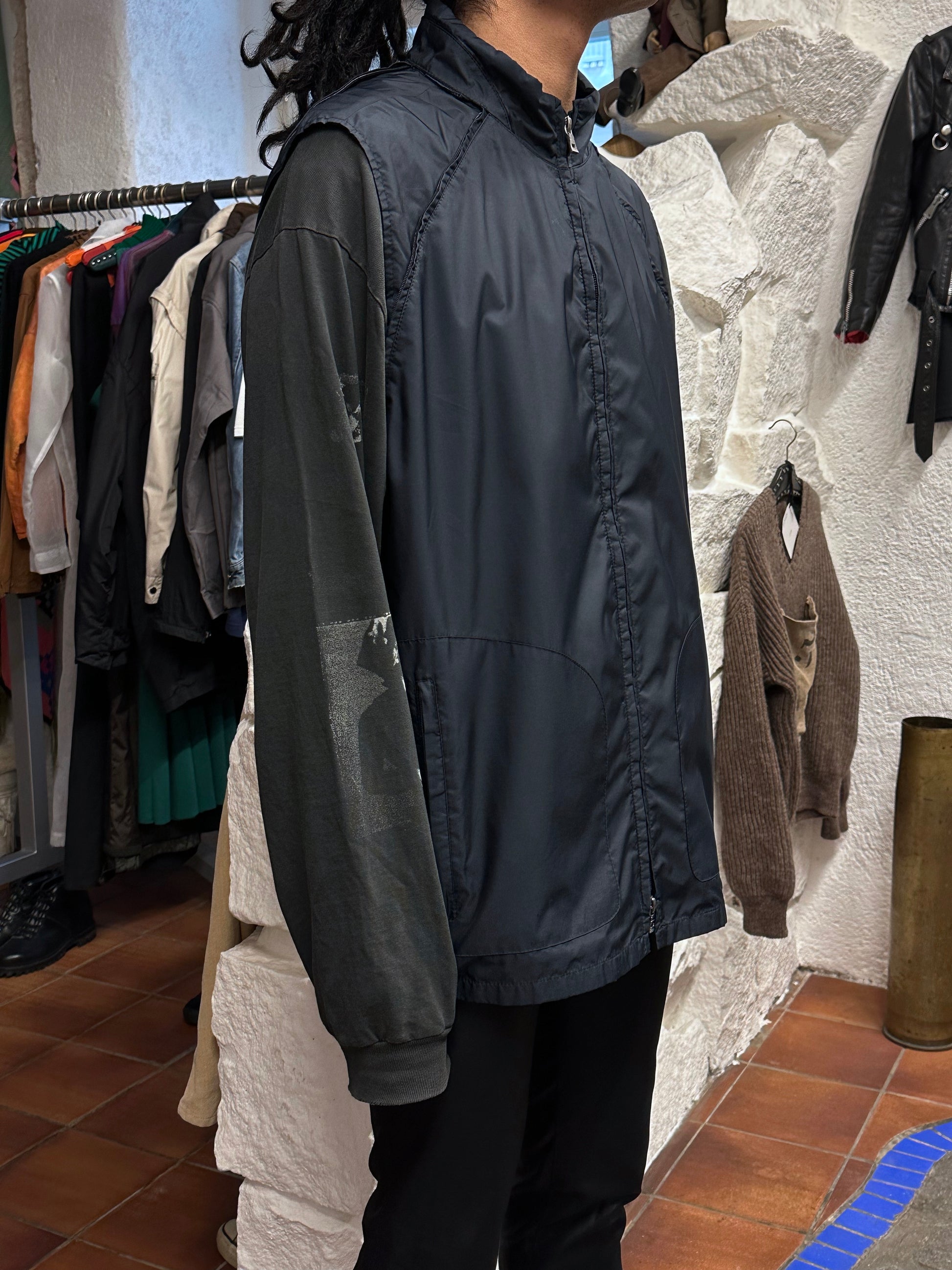 Hugo Boss Golf Vintage ヴィンテージ Y2k 2000's 2000年代 Toto Praha Prague Vintage clothing store 古着屋 古着 ユーロ古着 ヨーロッパ古着 プラハ テック modern モダン Nylon Jacket ナイロン 