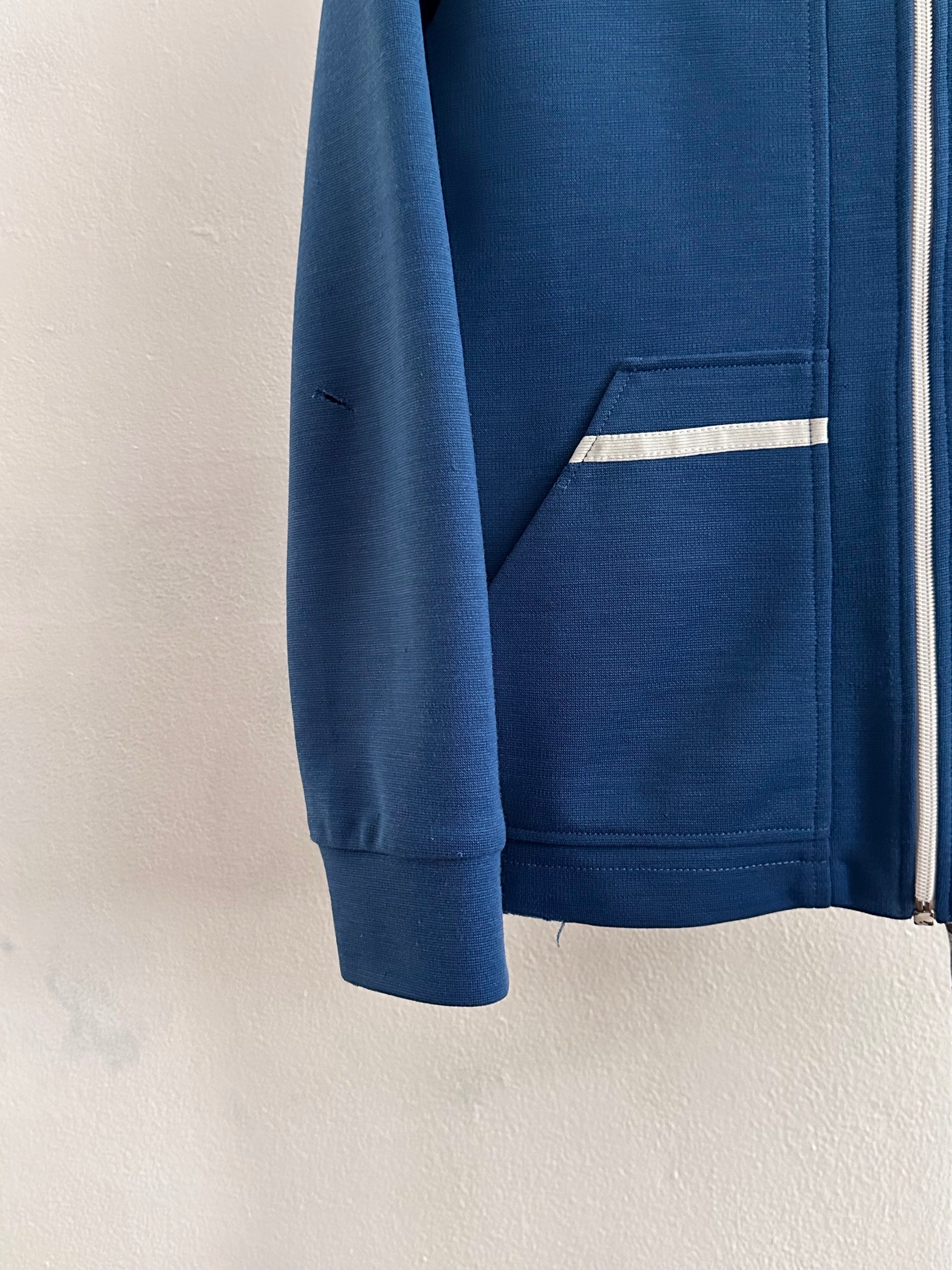 1970's adidas west germany club jersey jacket ガイコツ ジャージー Toto Praha Vintage clothing store Antique shop Prague プラハ 古着屋 古着 アンティークショップ ユーロ古着 アディダス ヨーロッパ古着 西ドイツ製