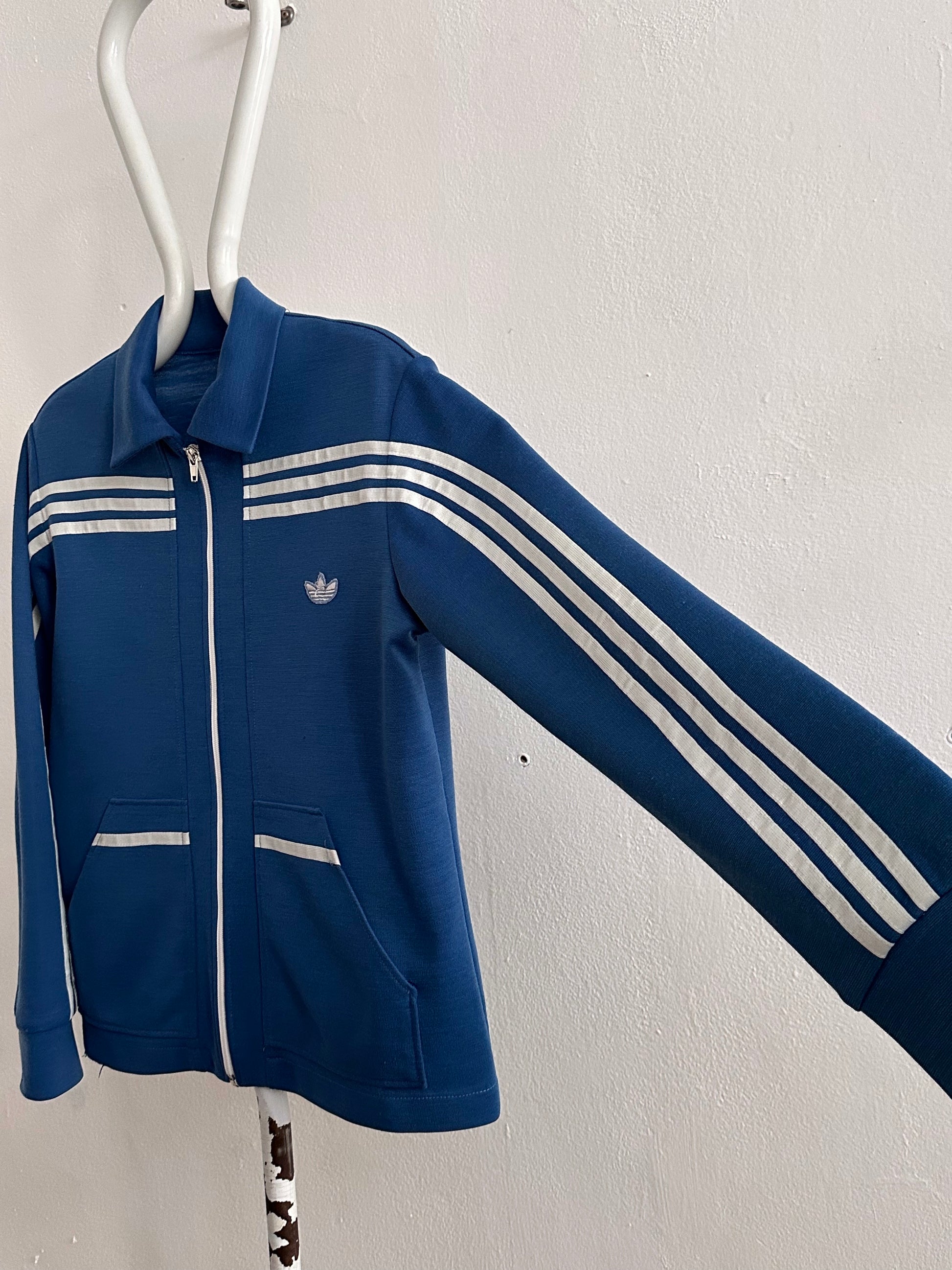 1970's adidas west germany club jersey jacket ガイコツ ジャージー Toto Praha Vintage clothing store Antique shop Prague プラハ 古着屋 古着 アンティークショップ ユーロ古着 アディダス ヨーロッパ古着 西ドイツ製