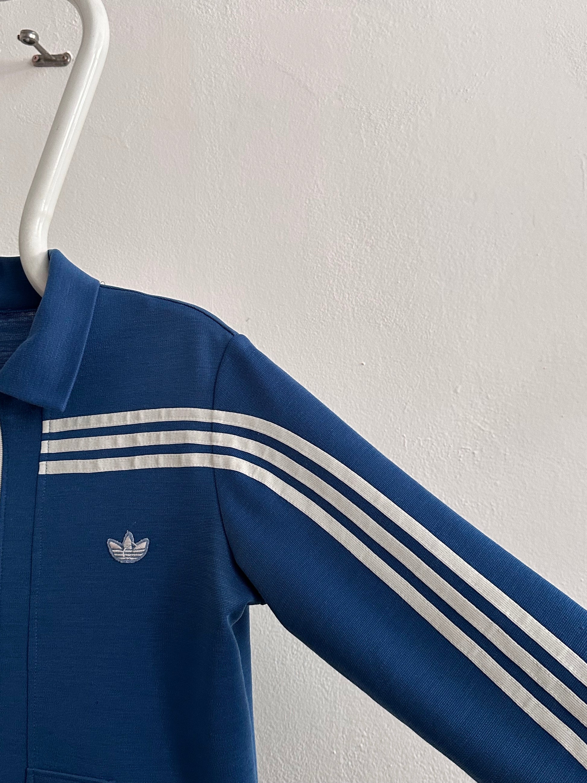 1970's adidas west germany club jersey jacket ガイコツ ジャージー Toto Praha Vintage clothing store Antique shop Prague プラハ 古着屋 古着 アンティークショップ ユーロ古着 アディダス ヨーロッパ古着 西ドイツ製
