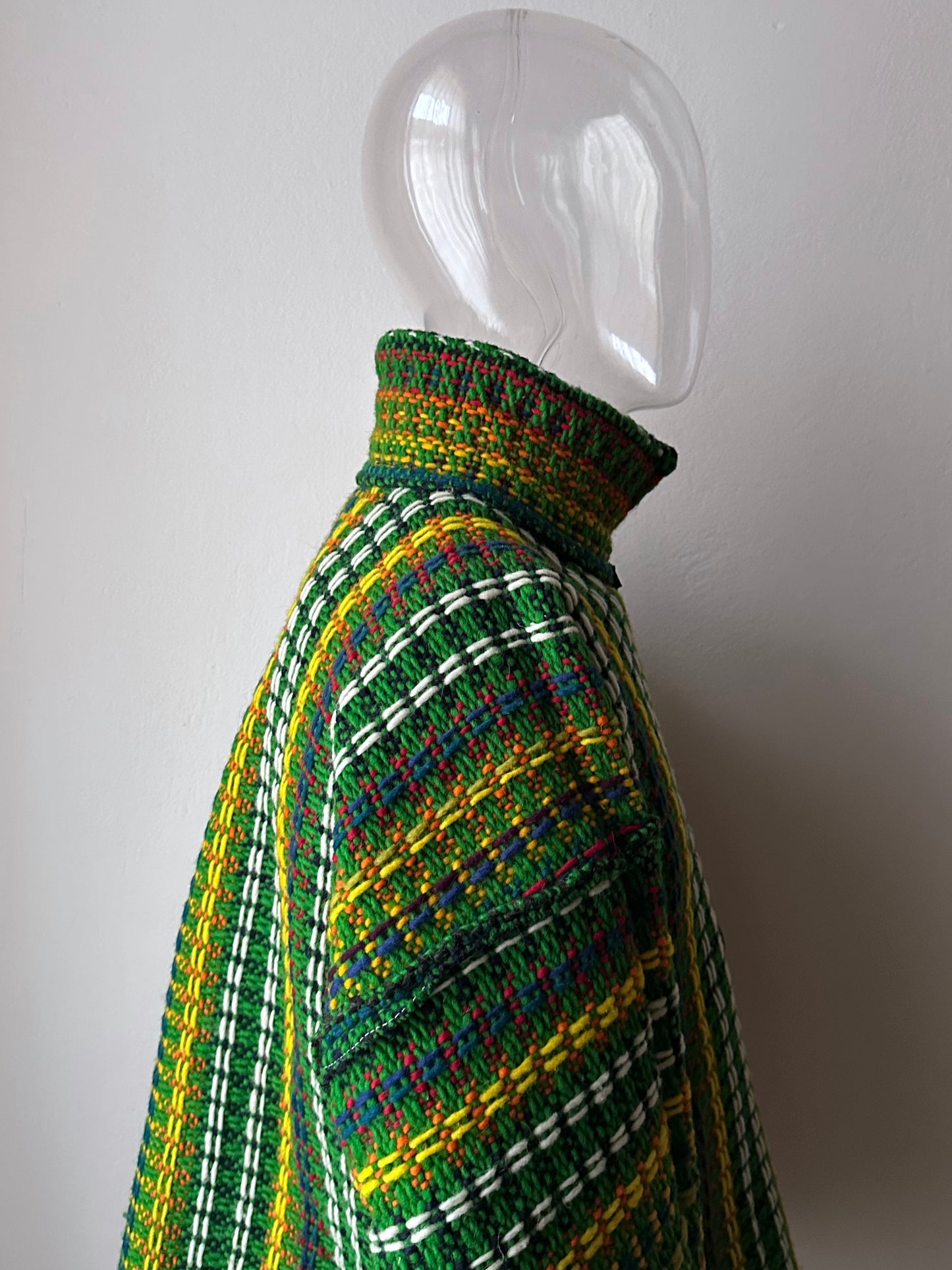 Handmade wool zip-up knit jacket