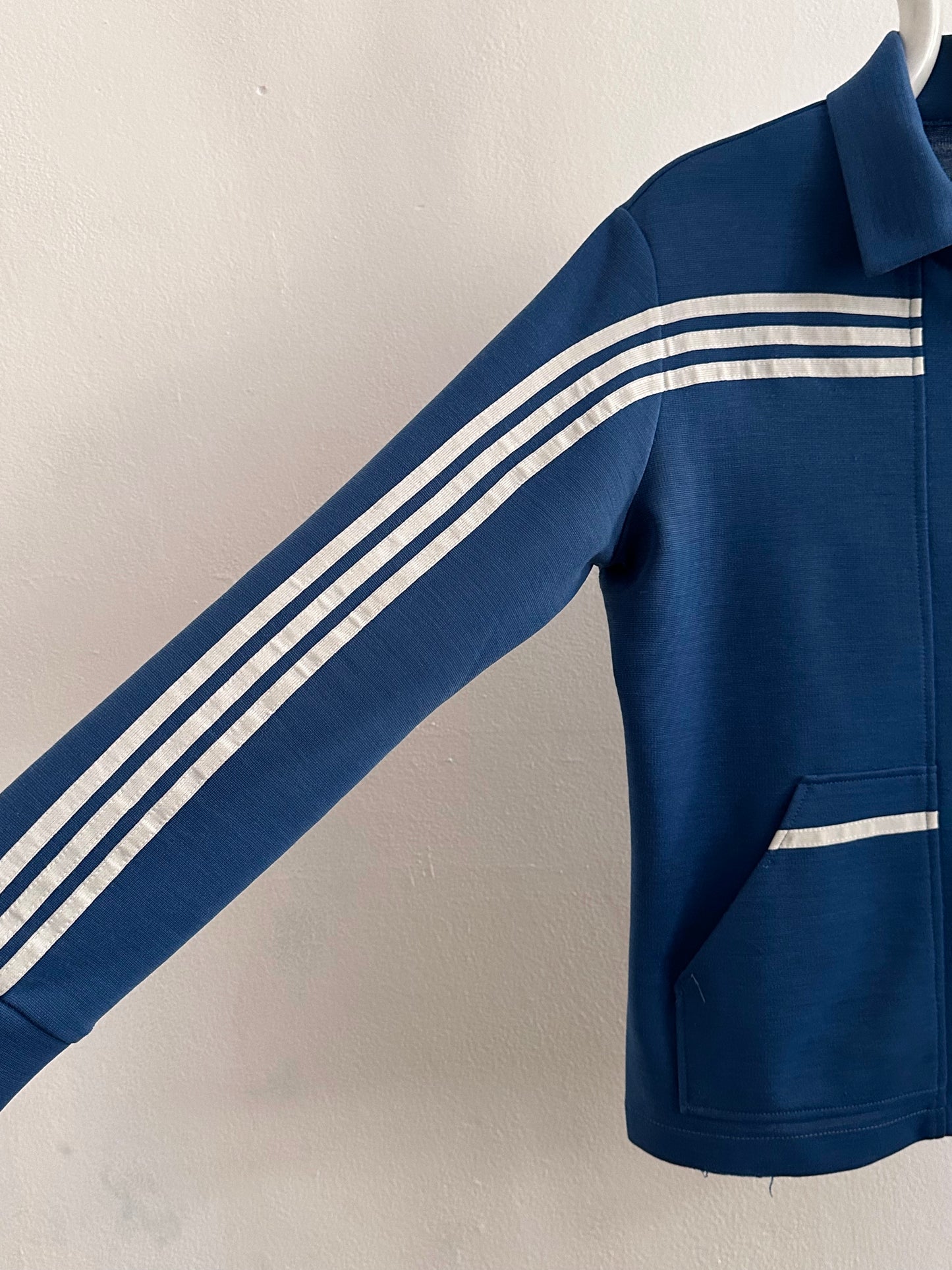 1970's adidas west germany club jersey jacket ガイコツ ジャージー Toto Praha Vintage clothing store Antique shop Prague プラハ 古着屋 古着 アンティークショップ ユーロ古着 アディダス ヨーロッパ古着 西ドイツ製