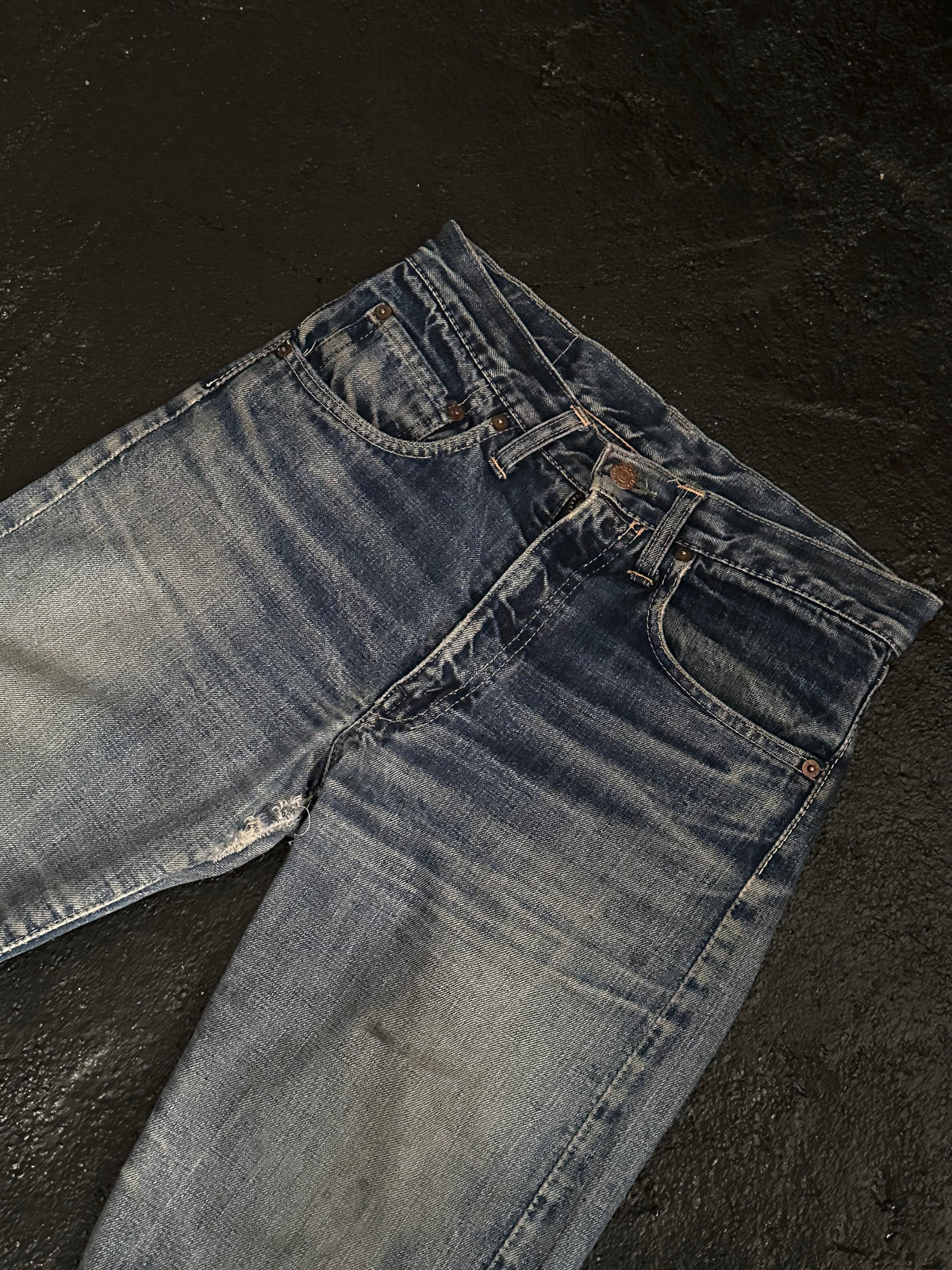 505 Big E 耳つき 60's 60年代 Levi's リーバイス 551ZXX ダブルエックス  過渡期 67年 68年 Vintage Jeans Denim Toto Praha Vintage clothing shop Antique shop 古着屋 プラハ Showroom appointment Prague ユーロ古着 ヨーロッパ古着 古着卸 ヴィンテージ