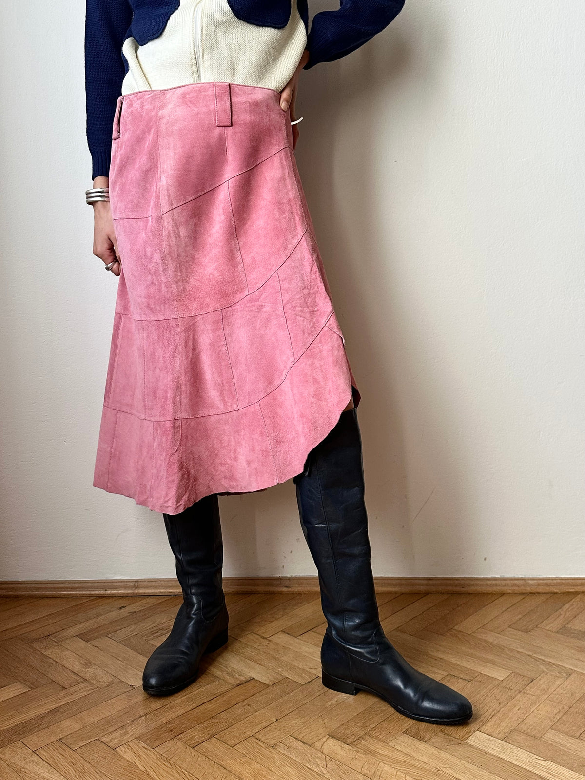 Pink suede skirt W30~31