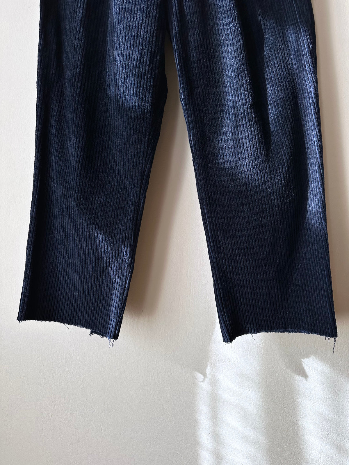 90s navy corduroy trouser W33-34