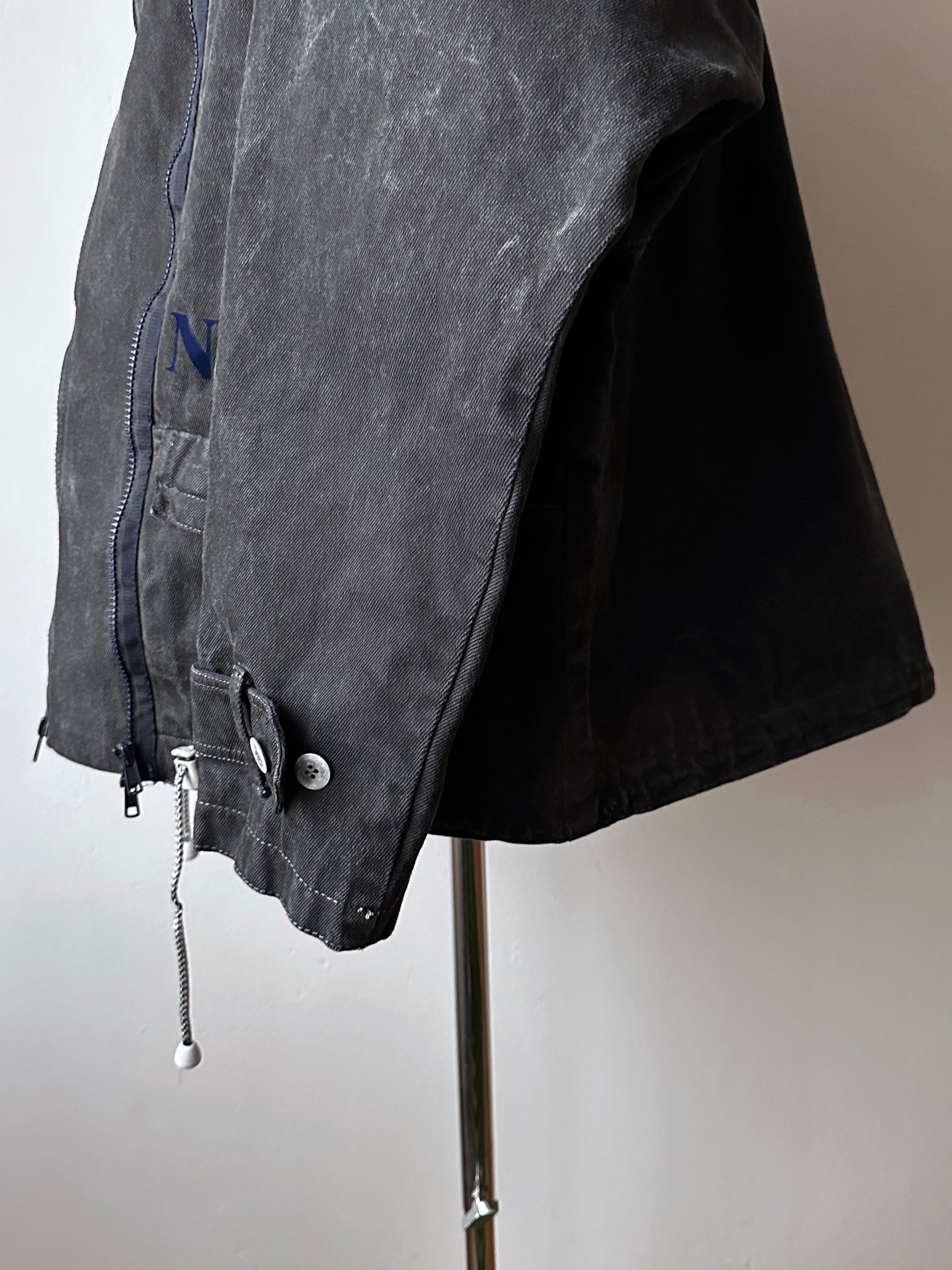 Berlin 90's Cotton jacket many zipper Garment dyed Black Toto Praha Vintage clothing store Showroom Prague Rare 90年代 古着屋  プラハ 黒 ガーメントダイ ユーロ古着 ヨーロッパ古着 ユーロヴィンテージ