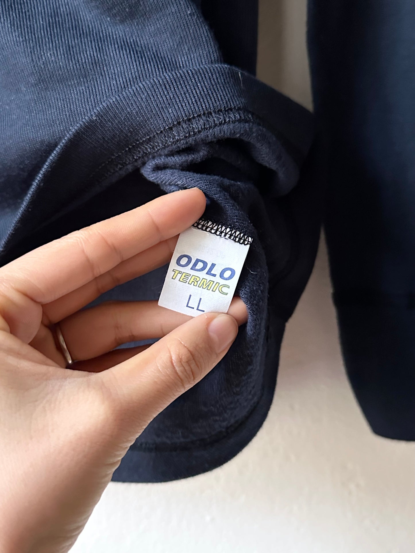 Vintage polyester tops 2-pack