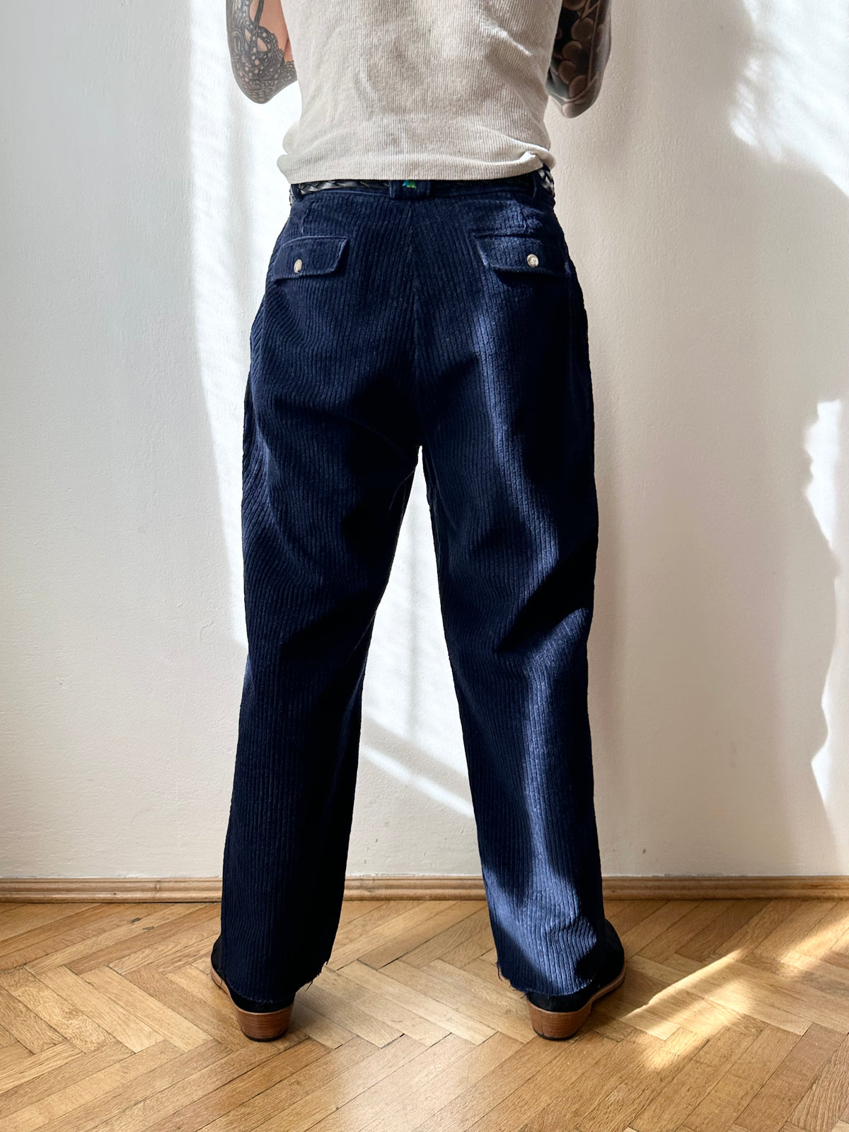 90s navy corduroy trouser W33-34