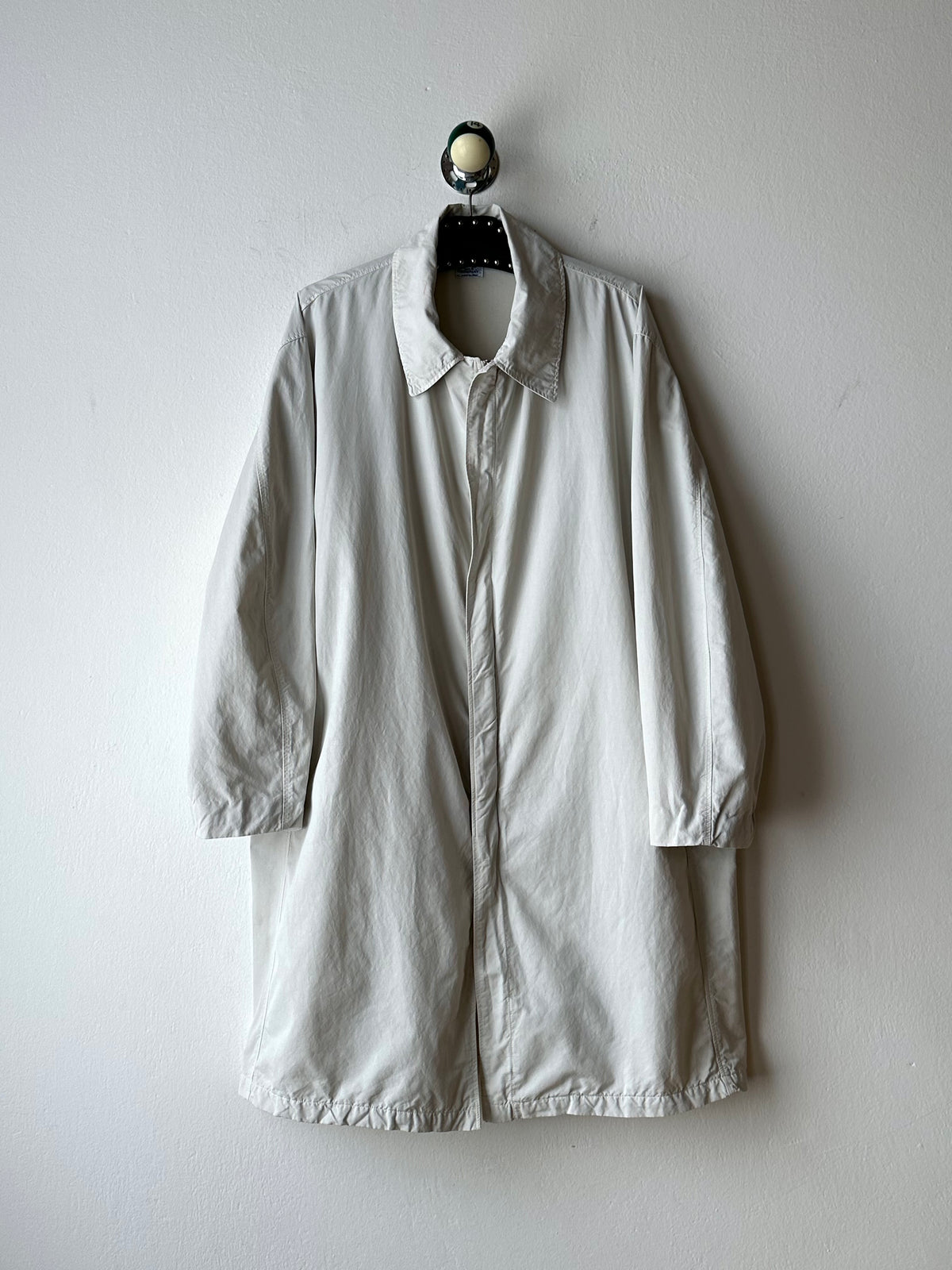 C.P. Company SS'00 2000's 2000年代 Massimo Osti マッシモオスティ Made in Italy イタリア製 イタリア古着 Cotton Nylon Coat Gray ナイロン コート 灰色 グレー Toto Praha Vintage clothing shop Antique shop 古着屋 プラハ Showroom appointment Prague ユーロ古着 ヨーロッパ古着 古着卸 ヴィンテージ