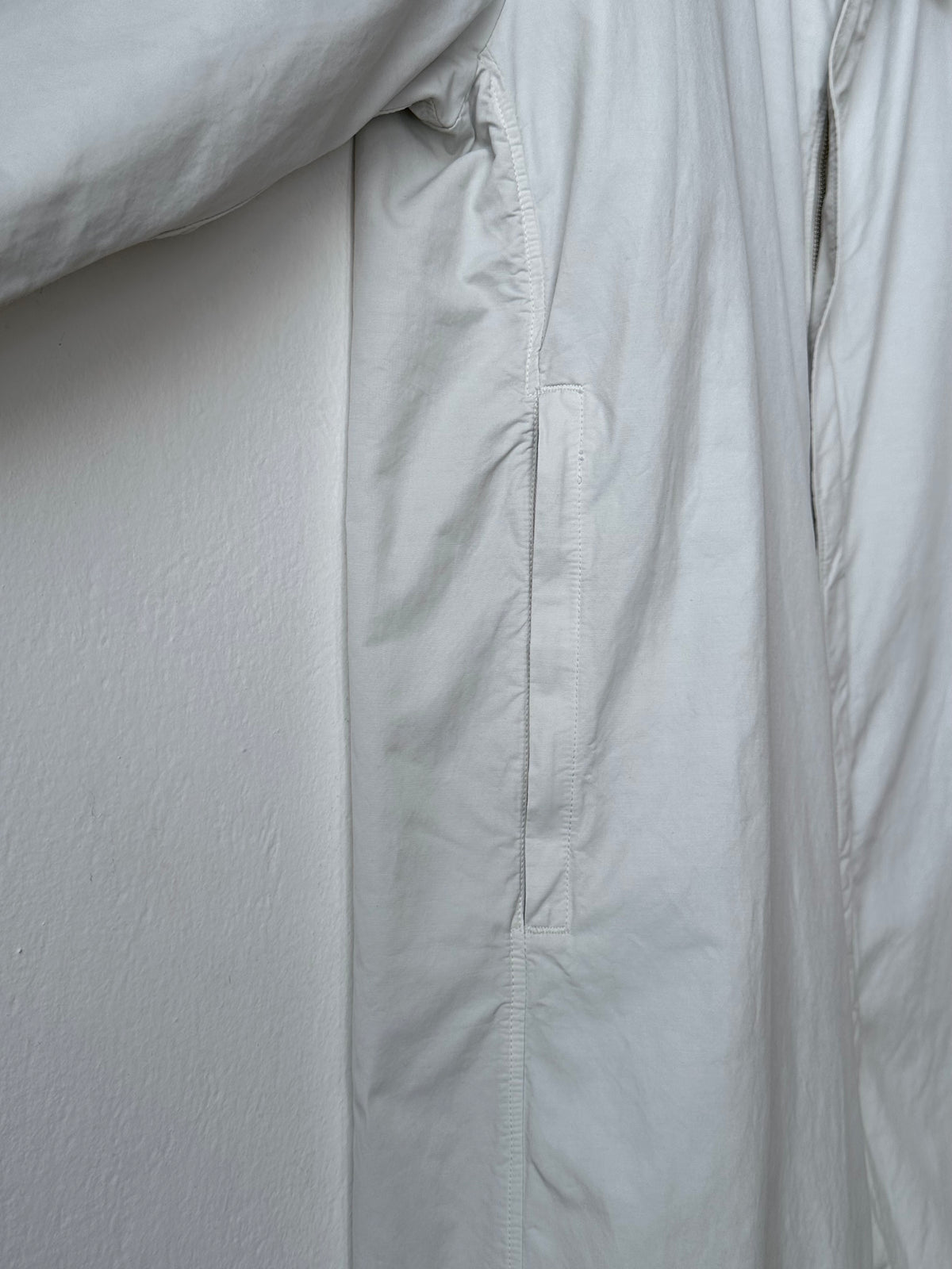 C.P. Company SS'00 2000's 2000年代 Massimo Osti マッシモオスティ Made in Italy イタリア製 イタリア古着 Cotton Nylon Coat Gray ナイロン コート 灰色 グレー Toto Praha Vintage clothing shop Antique shop 古着屋 プラハ Showroom appointment Prague ユーロ古着 ヨーロッパ古着 古着卸 ヴィンテージ