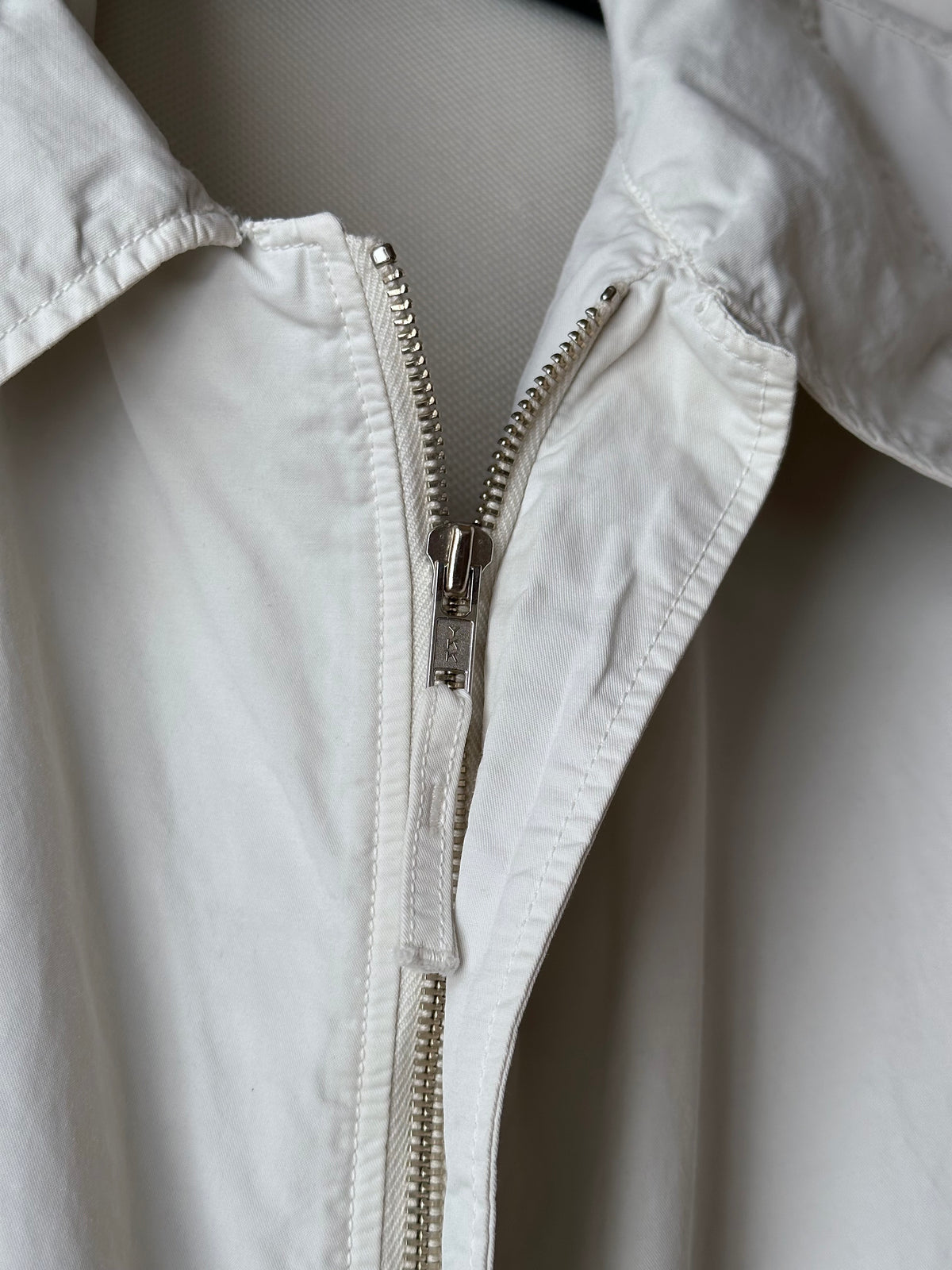 C.P. Company SS'00 2000's 2000年代 Massimo Osti マッシモオスティ Made in Italy イタリア製 イタリア古着 Cotton Nylon Coat Gray ナイロン コート 灰色 グレー Toto Praha Vintage clothing shop Antique shop 古着屋 プラハ Showroom appointment Prague ユーロ古着 ヨーロッパ古着 古着卸 ヴィンテージ