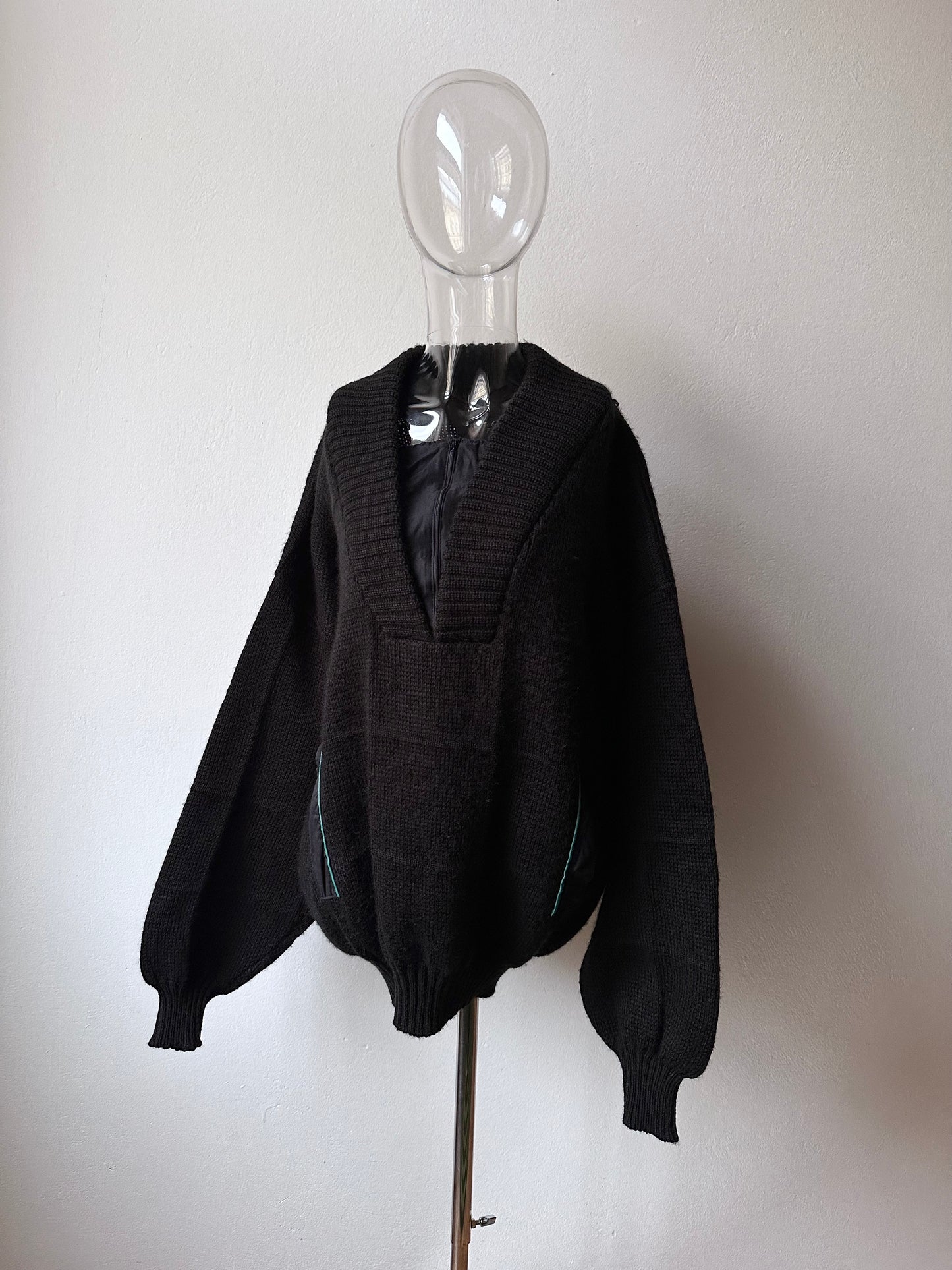 80s Italy knit jumper with belly pocket