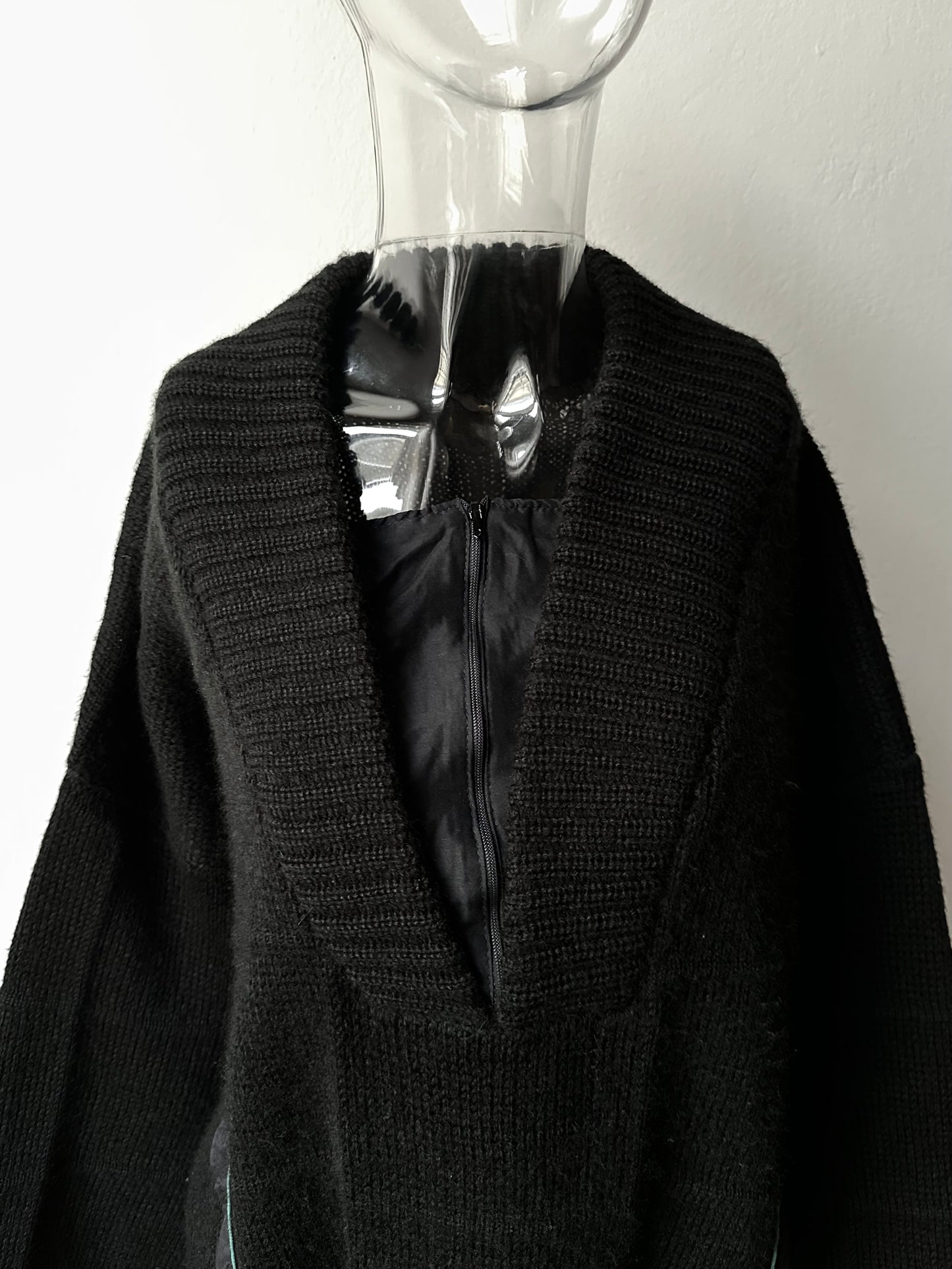 80s Italy knit jumper with belly pocket