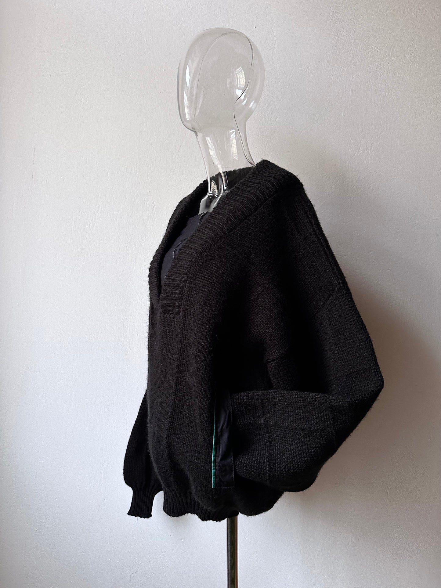 80s Italy knit jumper with belly pocket