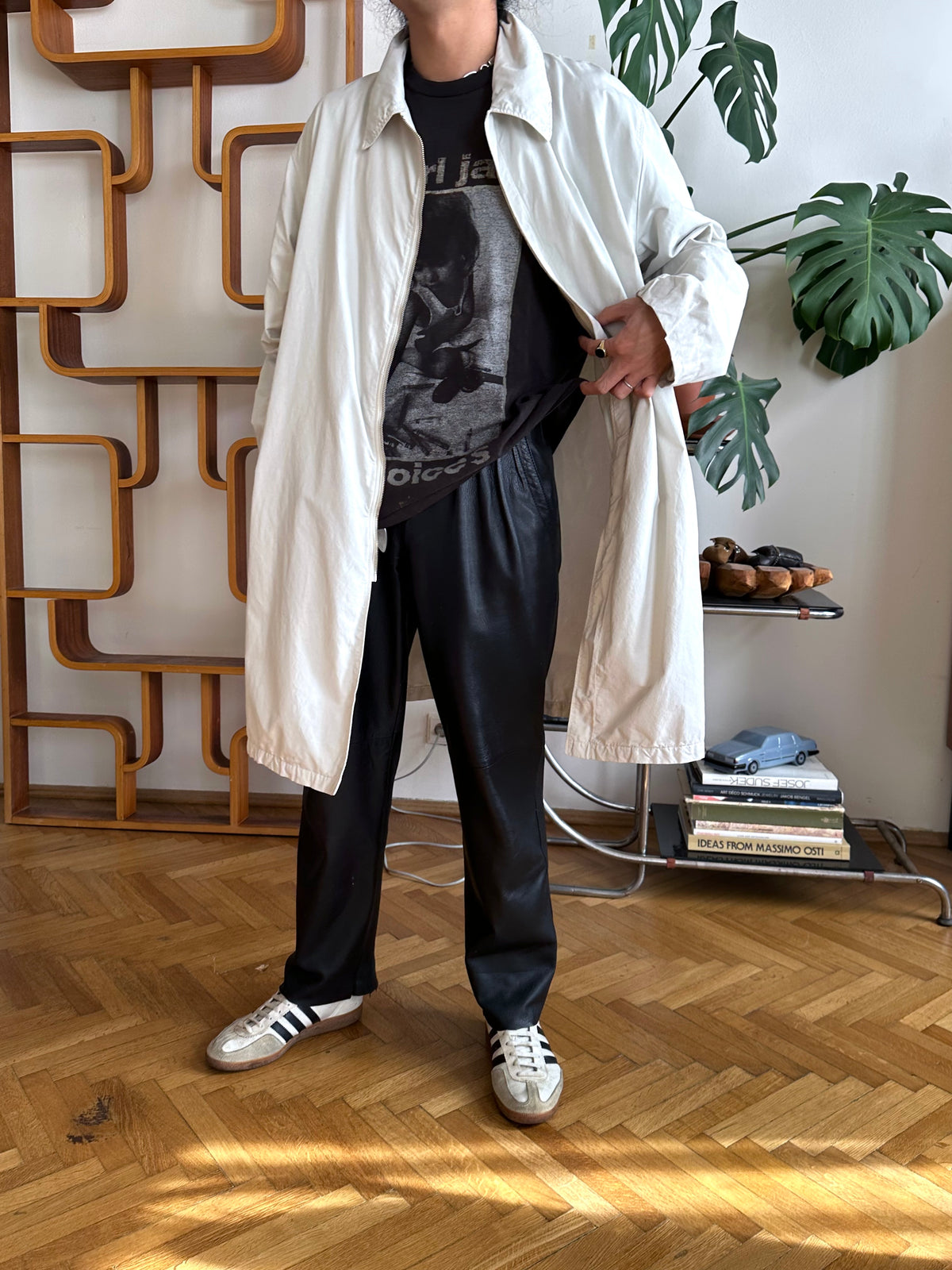 C.P. Company SS'00 2000's 2000年代 Massimo Osti マッシモオスティ Made in Italy イタリア製 イタリア古着 Cotton Nylon Coat Gray ナイロン コート 灰色 グレー Toto Praha Vintage clothing shop Antique shop 古着屋 プラハ Showroom appointment Prague ユーロ古着 ヨーロッパ古着 古着卸 ヴィンテージ