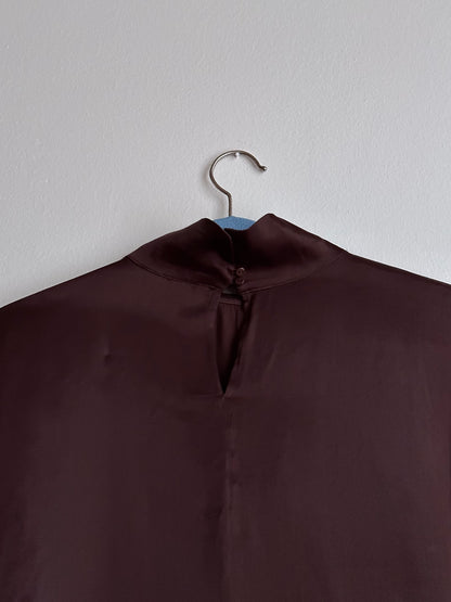 front lift up ribbon blouse