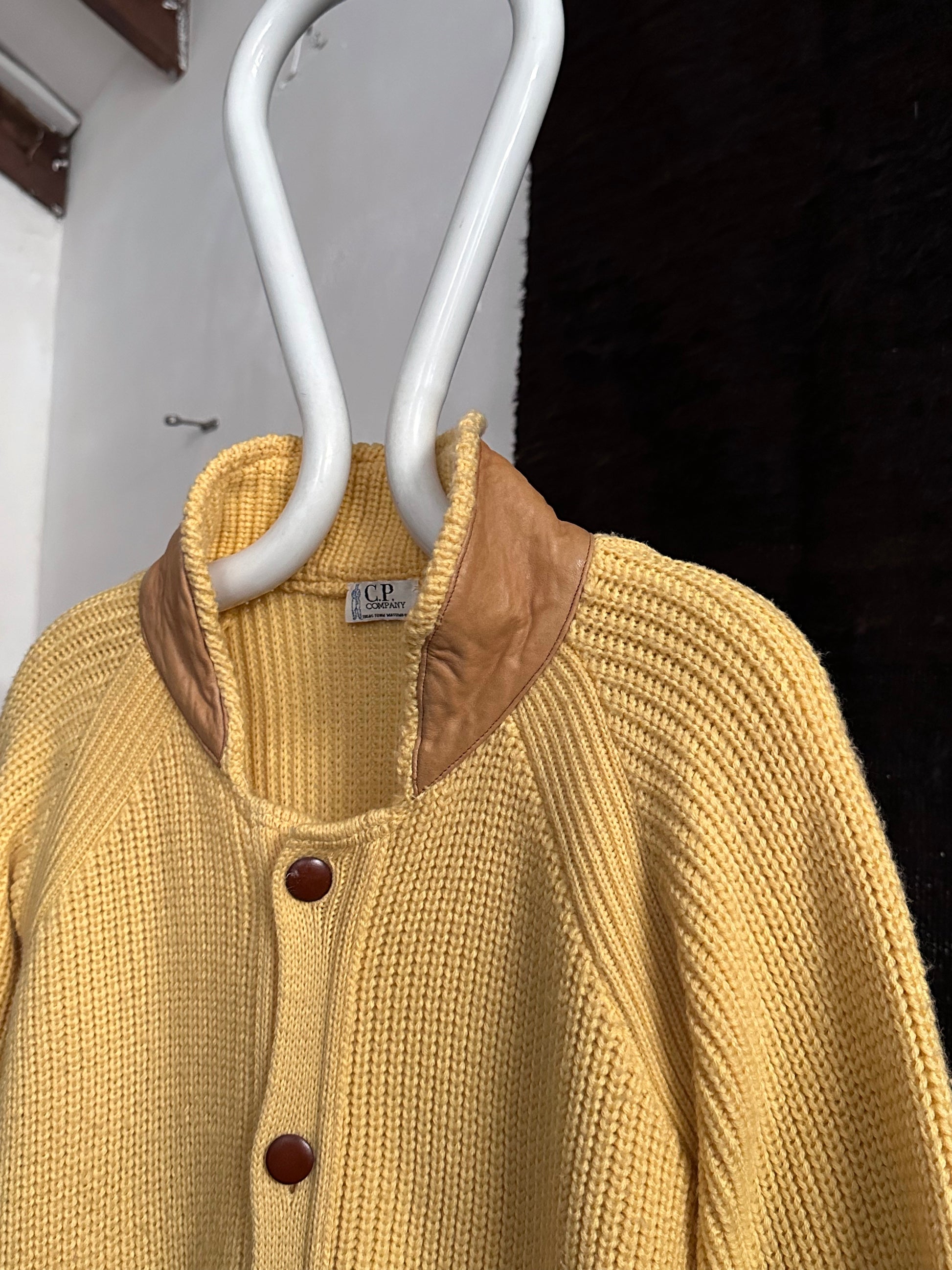 CP Company 80's Vintage Massimo Osti マッシモオスティ Made in Italy 80年代 ヴィンテージ イタリア古着 ニット Rare レア Toto Praha Vintage clothing store Antique shop Prague 古着屋 アンティークショップ プラハ ユーロ古着  ヨーロッパ古着 古着卸 