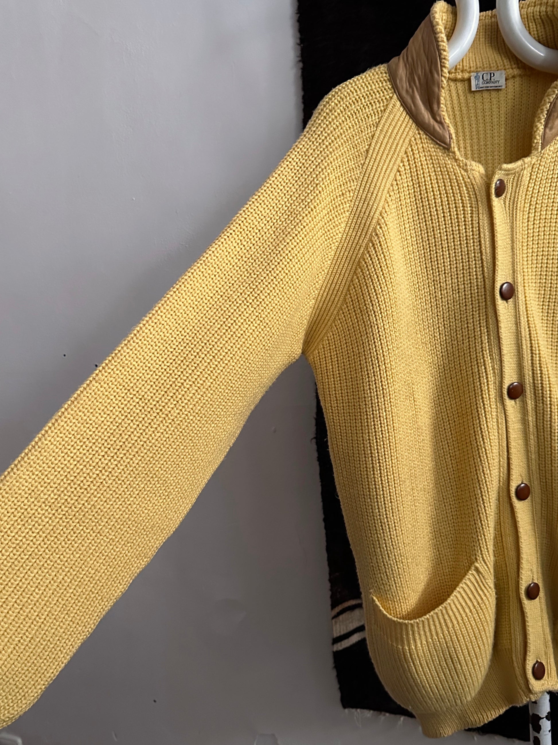 CP Company 80's Vintage Massimo Osti マッシモオスティ Made in Italy 80年代 ヴィンテージ イタリア古着 ニット Rare レア Toto Praha Vintage clothing store Antique shop Prague 古着屋 アンティークショップ プラハ ユーロ古着  ヨーロッパ古着 古着卸 