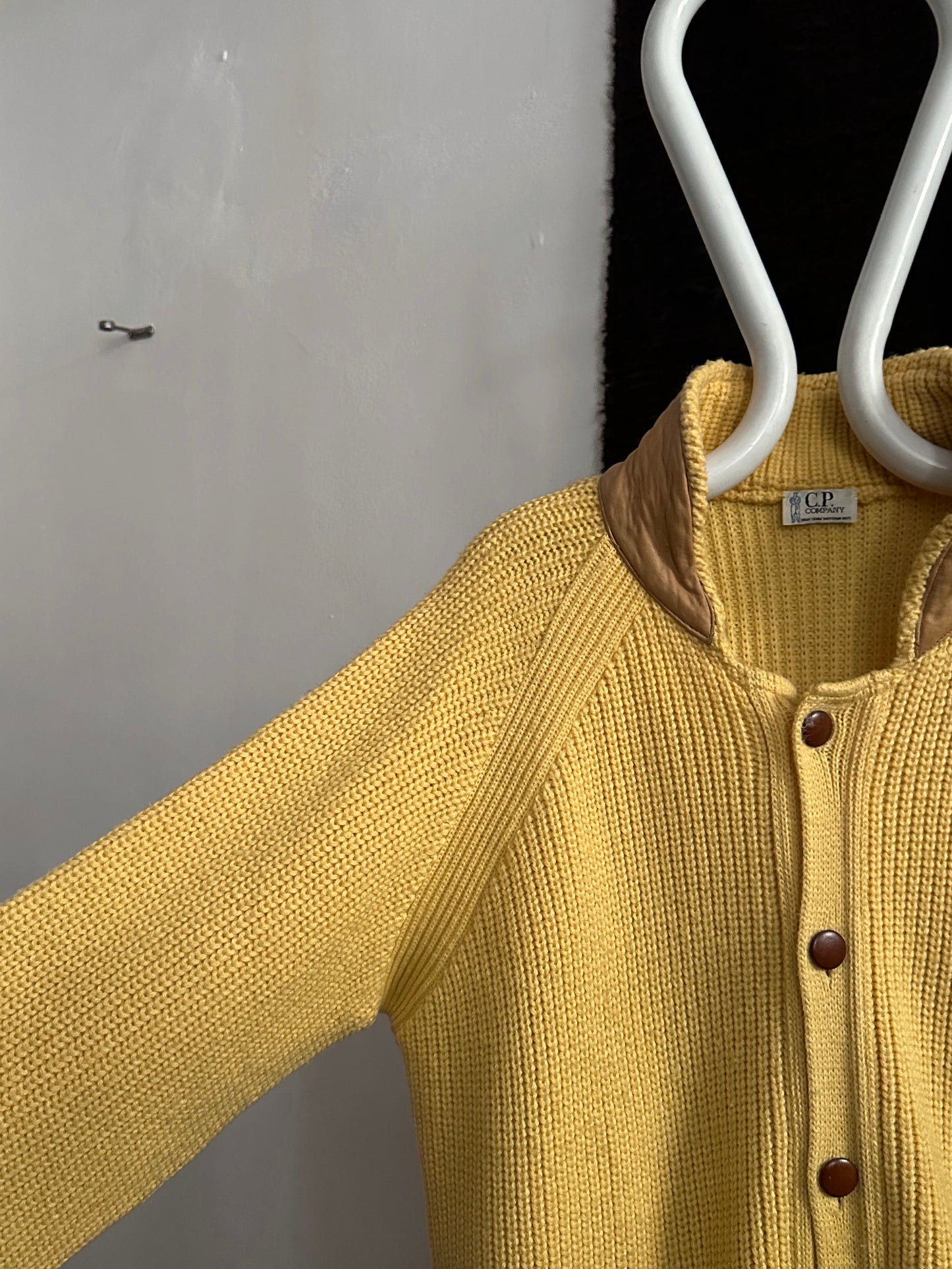 CP Company 80's Vintage Massimo Osti マッシモオスティ Made in Italy 80年代 ヴィンテージ イタリア古着 ニット Rare レア Toto Praha Vintage clothing store Antique shop Prague 古着屋 アンティークショップ プラハ ユーロ古着  ヨーロッパ古着 古着卸 