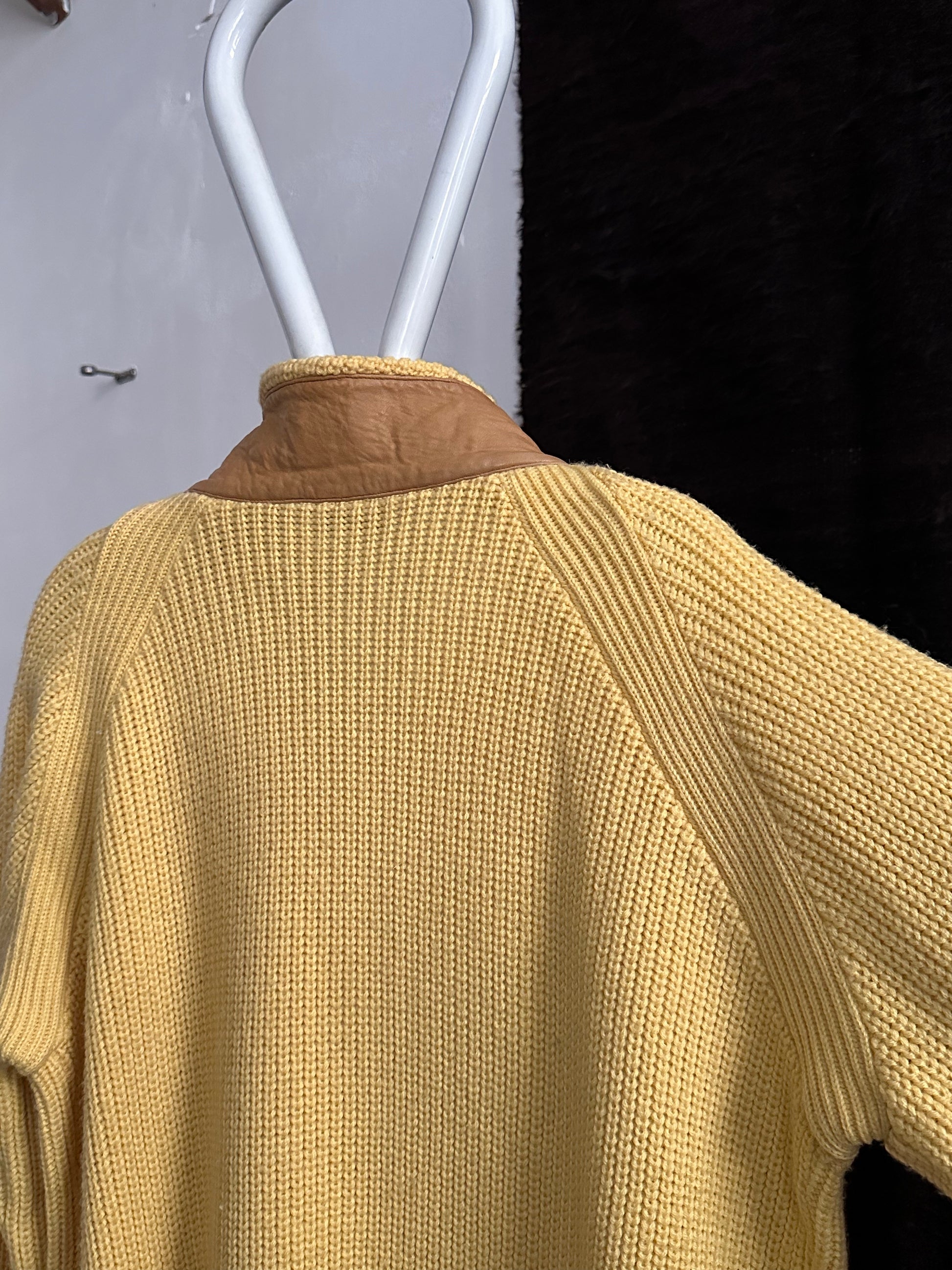 CP Company 80's Vintage Massimo Osti マッシモオスティ Made in Italy 80年代 ヴィンテージ イタリア古着 ニット Rare レア Toto Praha Vintage clothing store Antique shop Prague 古着屋 アンティークショップ プラハ ユーロ古着  ヨーロッパ古着 古着卸 