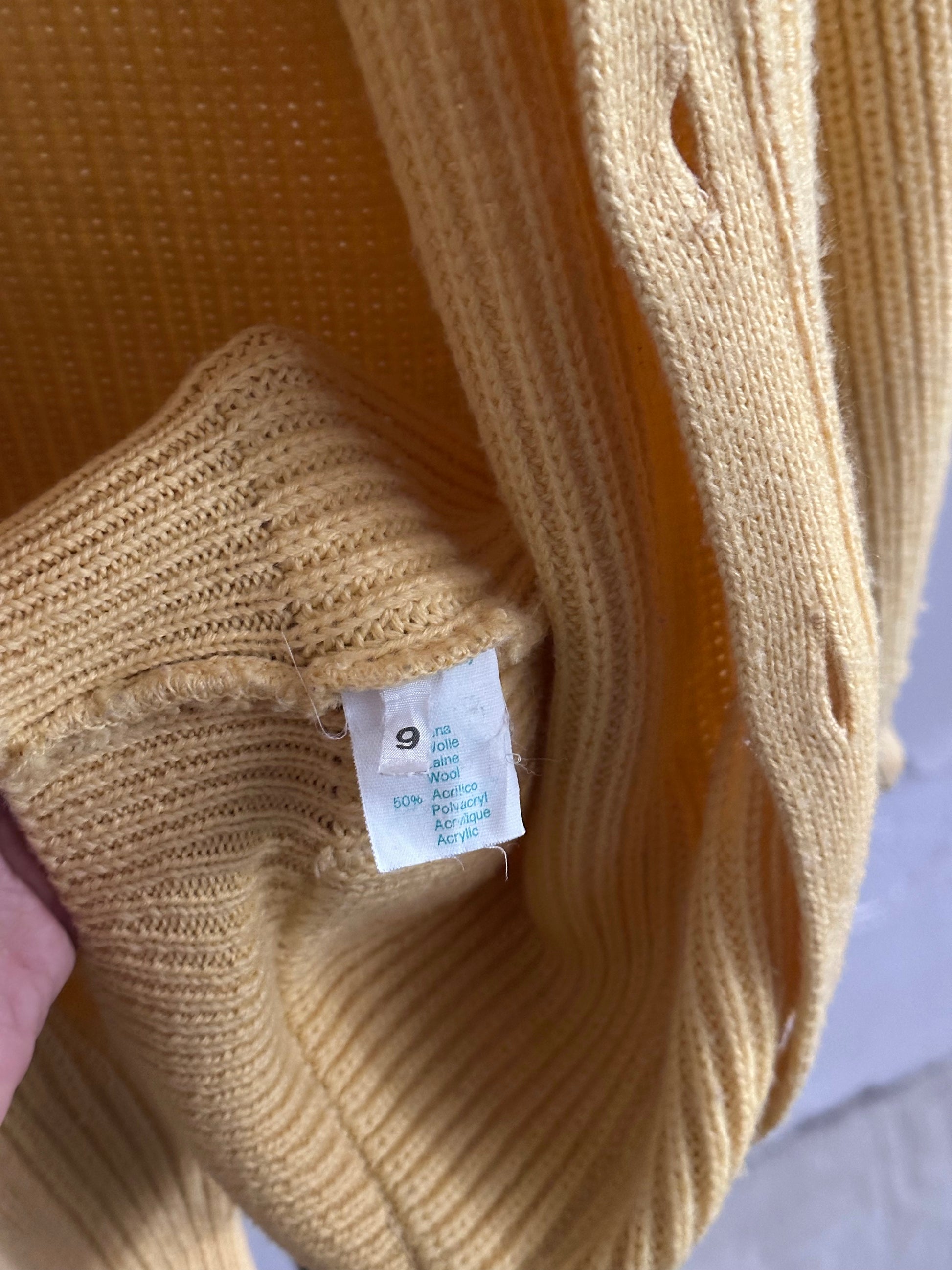 CP Company 80's Vintage Massimo Osti マッシモオスティ Made in Italy 80年代 ヴィンテージ イタリア古着 ニット Rare レア Toto Praha Vintage clothing store Antique shop Prague 古着屋 アンティークショップ プラハ ユーロ古着  ヨーロッパ古着 古着卸 